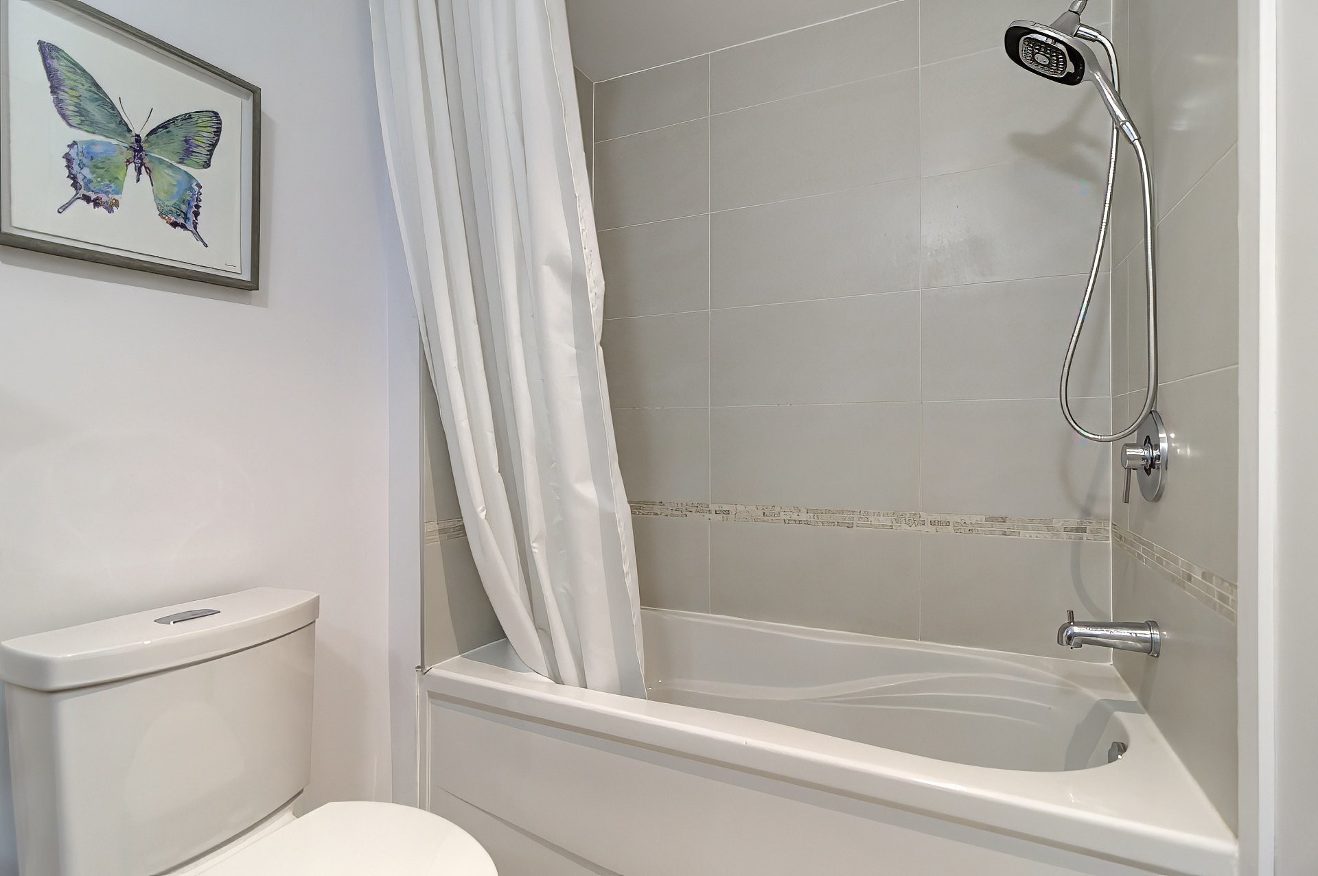 









1248


Av. de l'Hôtel-de-Ville

, 208,
Montréal (Ville-Marie),




QC
H2X0B2

