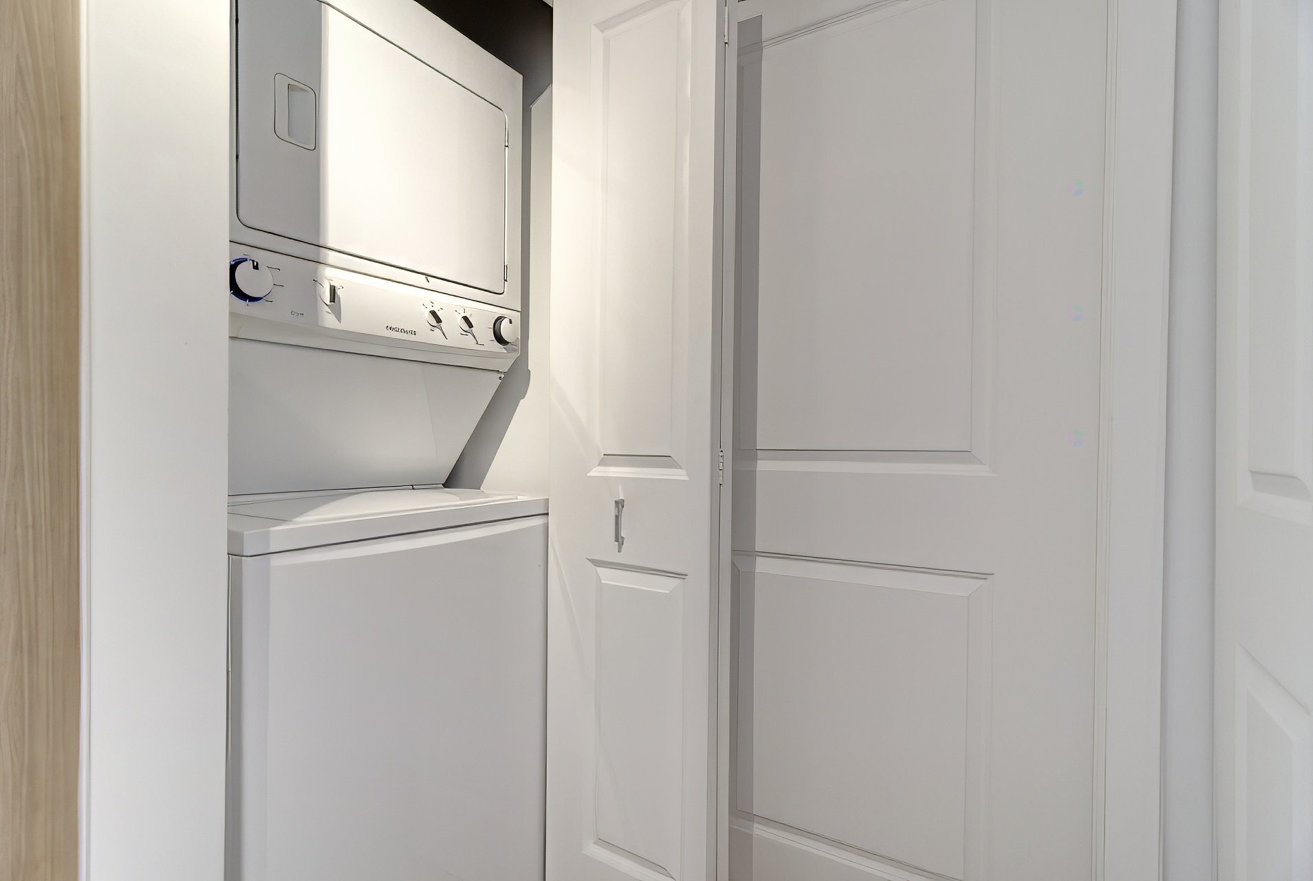 









1248


Av. de l'Hôtel-de-Ville

, 208,
Montréal (Ville-Marie),




QC
H2X0B2

