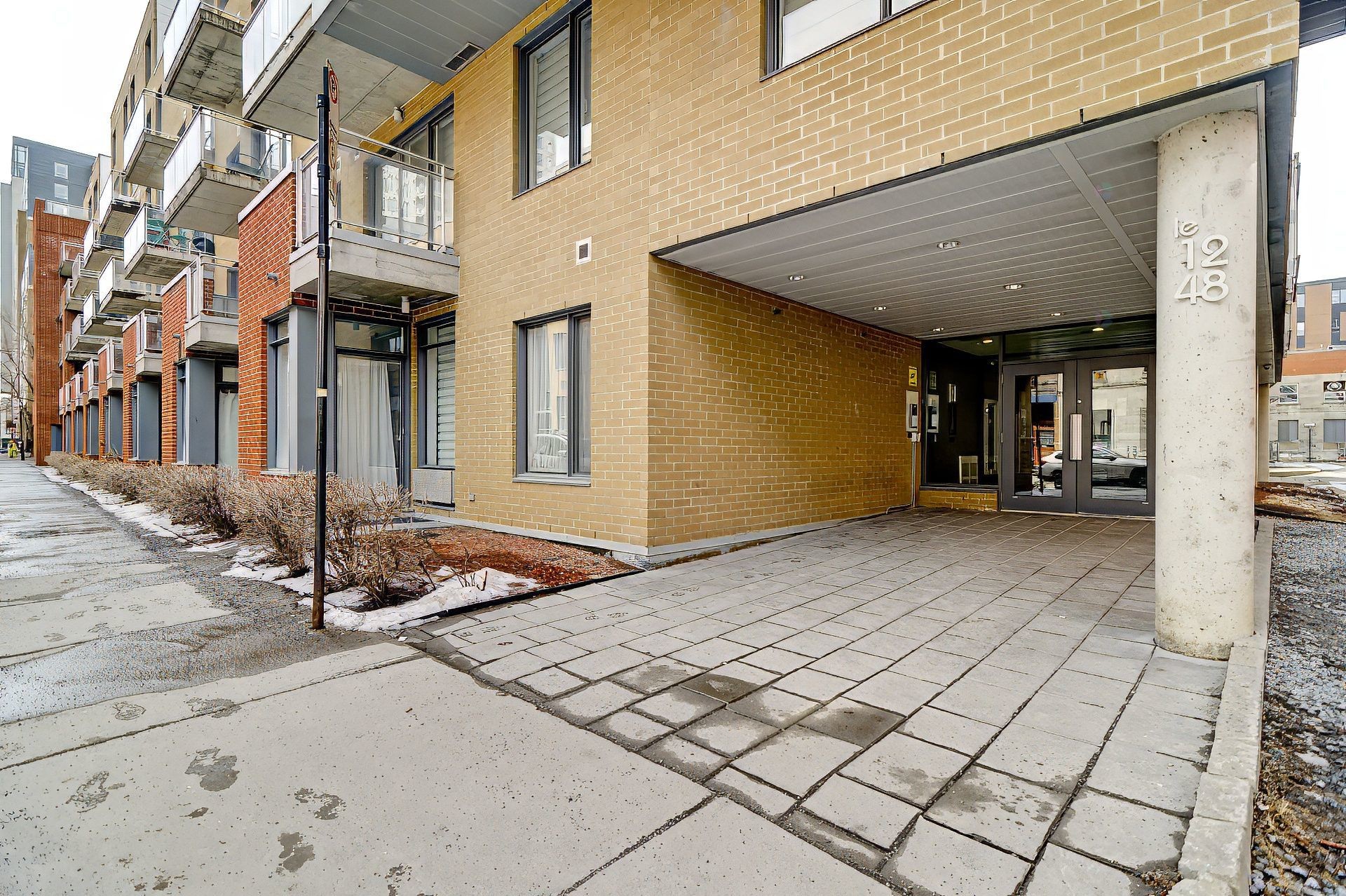 









1248


Av. de l'Hôtel-de-Ville

, 208,
Montréal (Ville-Marie),




QC
H2X0B2

