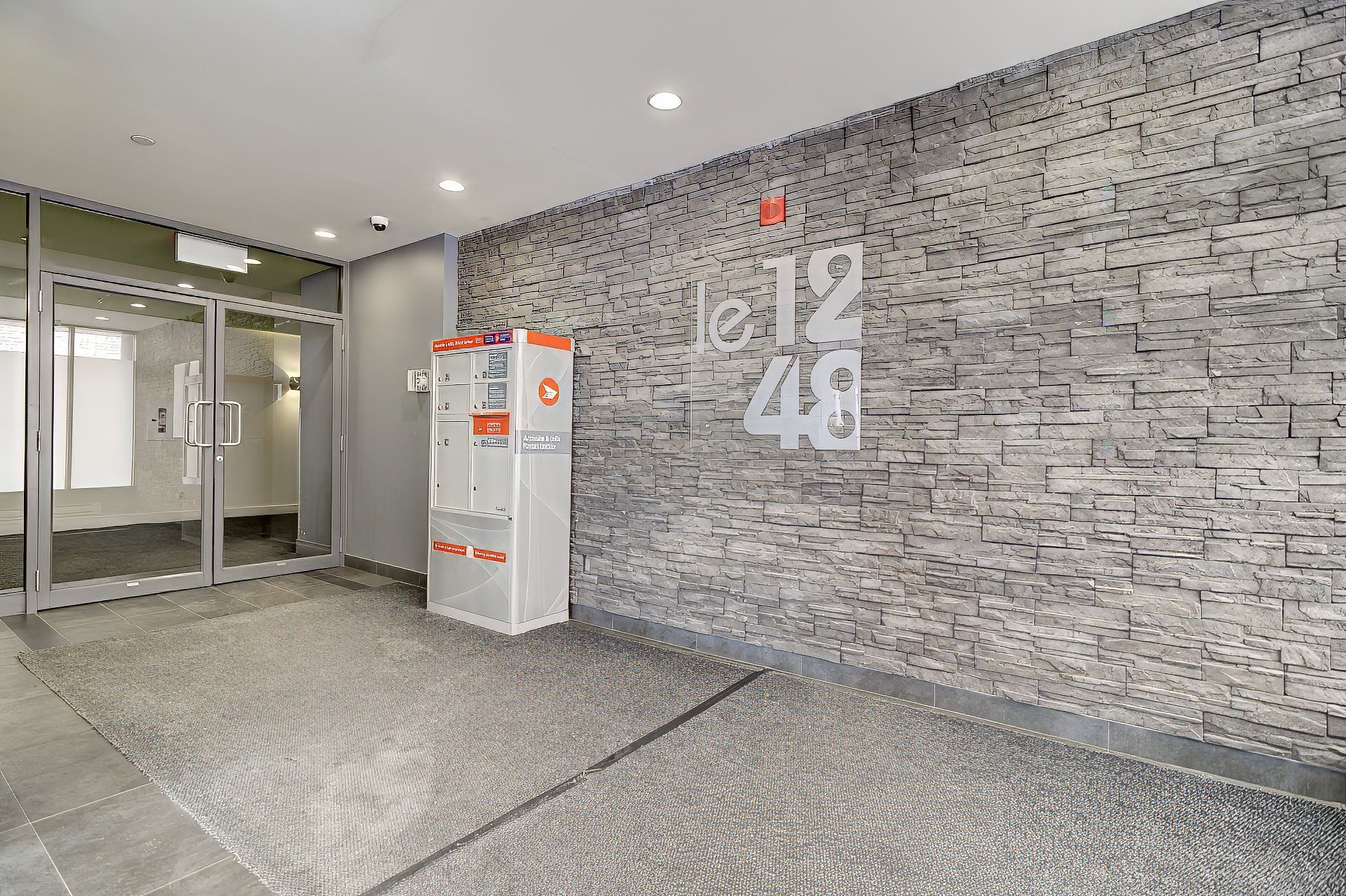 









1248


Av. de l'Hôtel-de-Ville

, 208,
Montréal (Ville-Marie),




QC
H2X0B2

