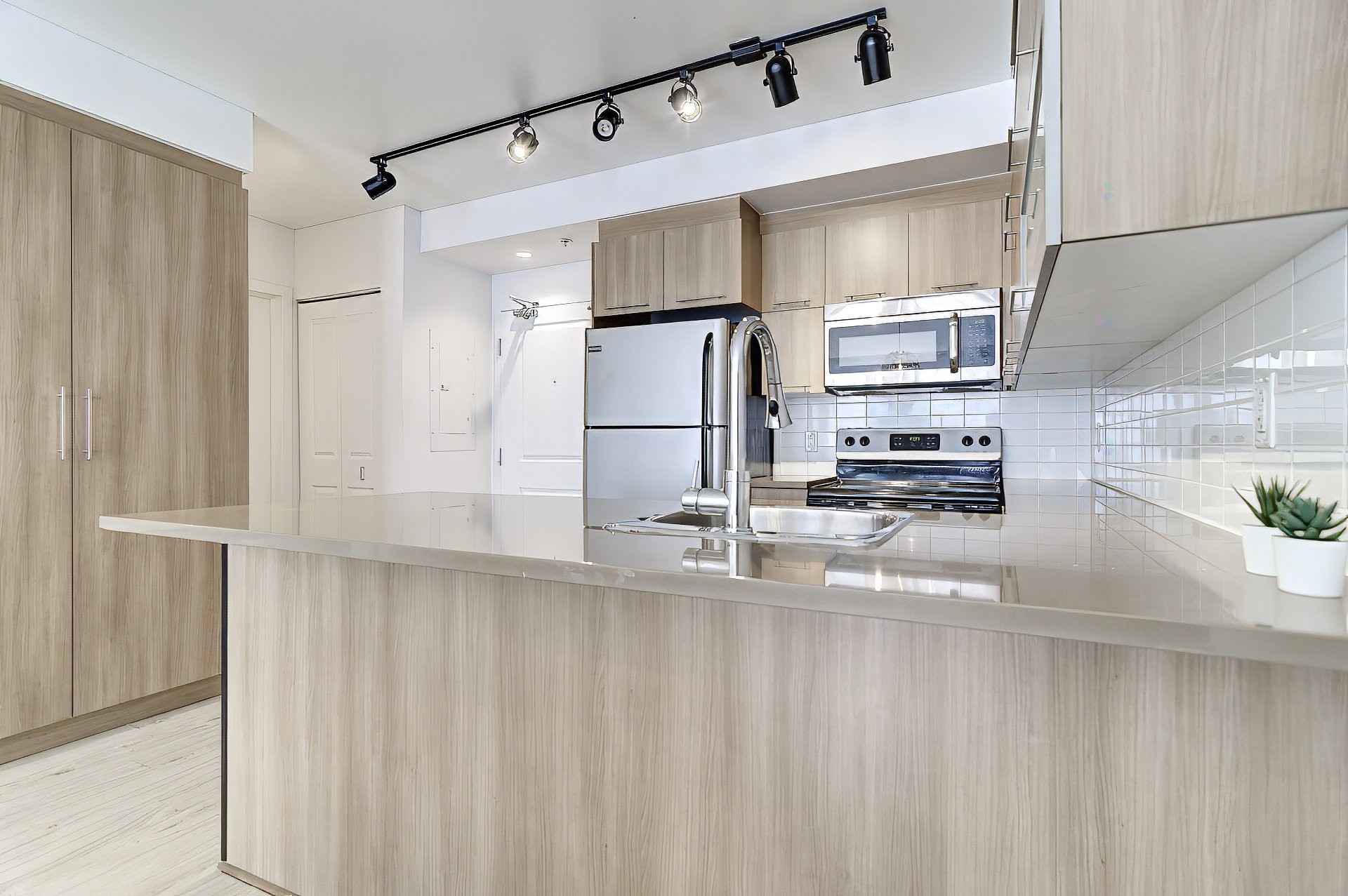 









1248


Av. de l'Hôtel-de-Ville

, 208,
Montréal (Ville-Marie),




QC
H2X0B2

