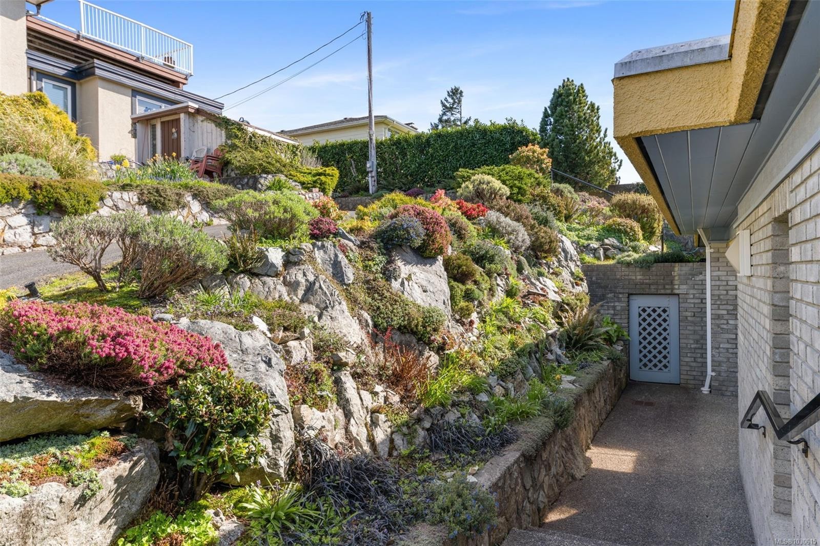 









312


Clifton

Terr,
Esquimalt,




BC
V9A 5X9

