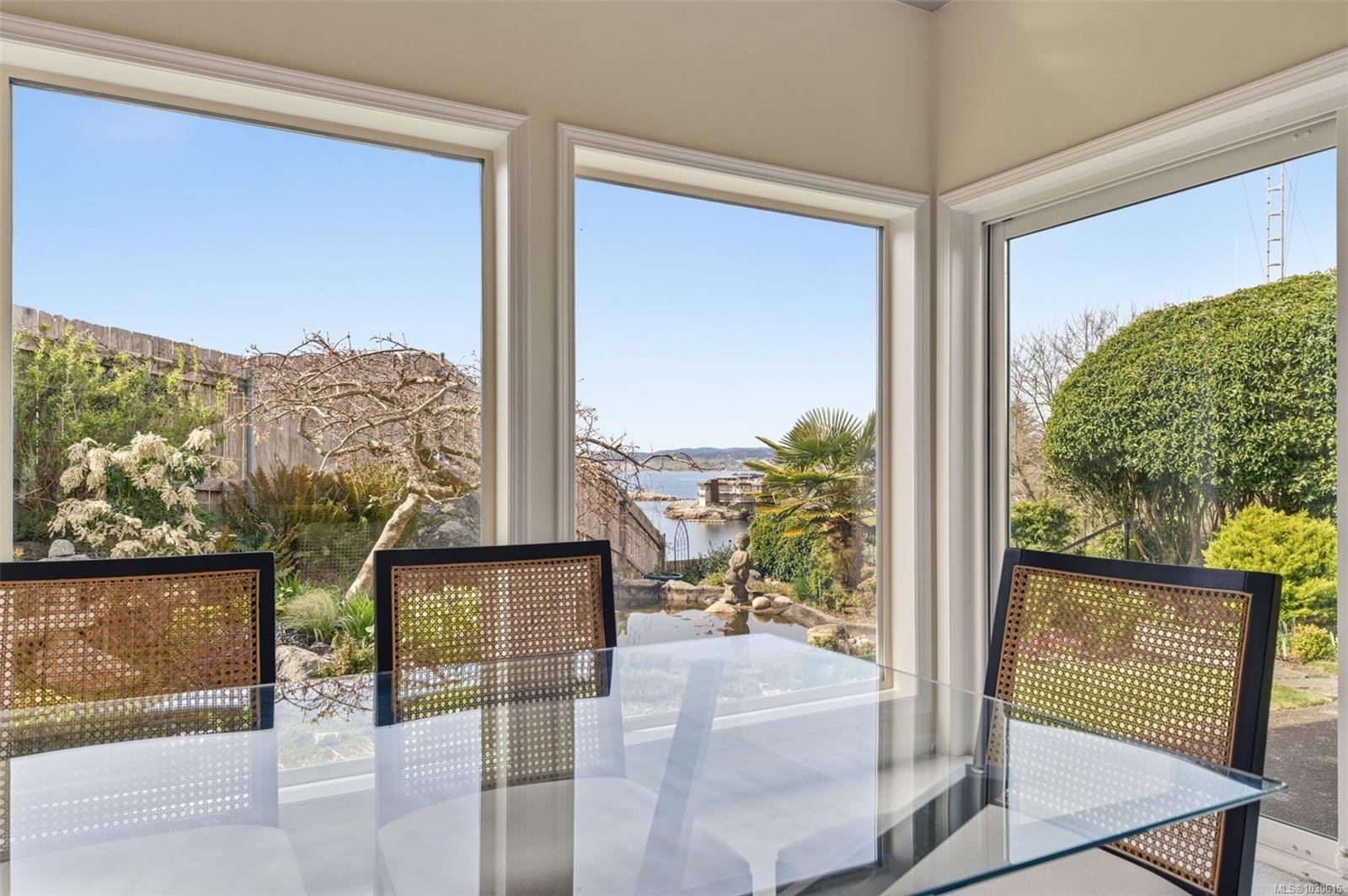 









312


Clifton

Terr,
Esquimalt,




BC
V9A 5X9

