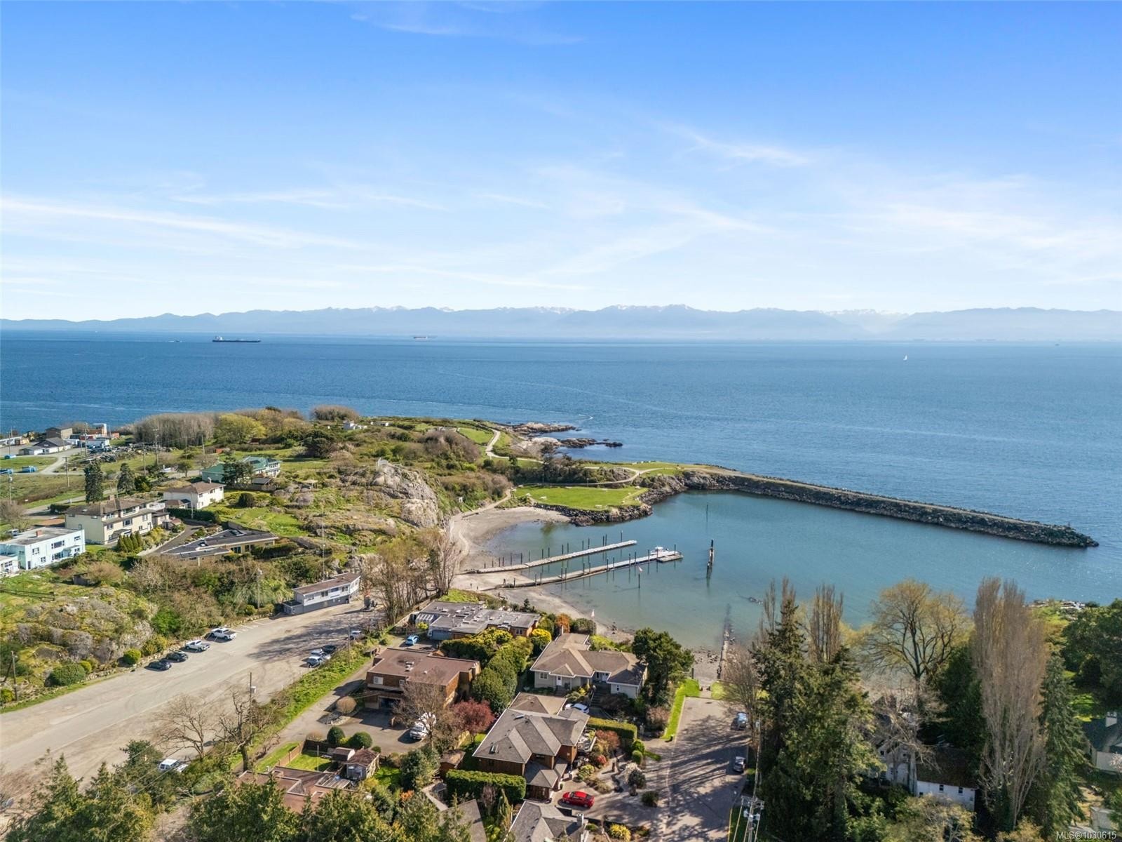 









312


Clifton

Terr,
Esquimalt,




BC
V9A 5X9


