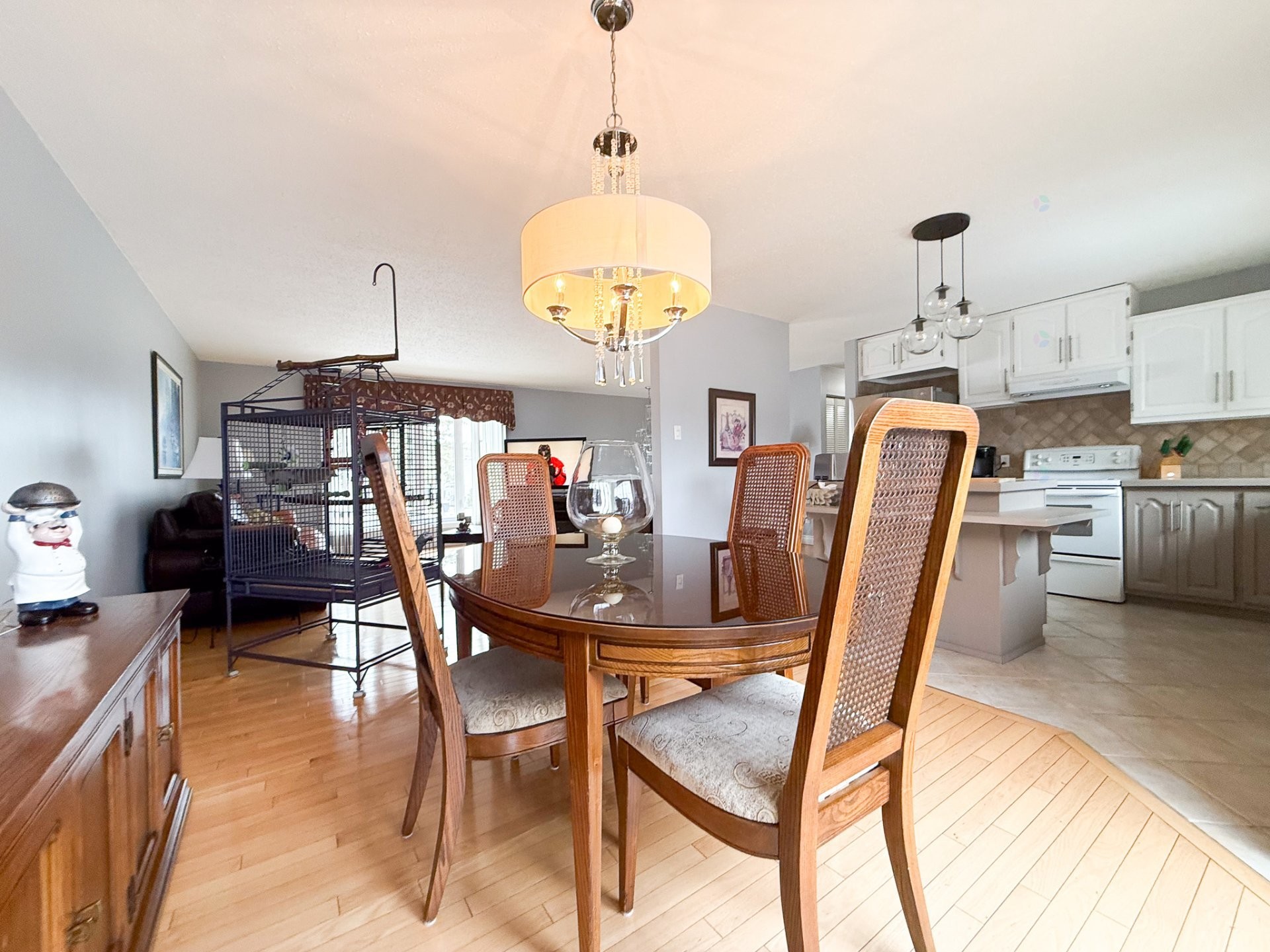 









136


Rue Thérèse

,
Gatineau (Gatineau),




QC
J8R3G8

