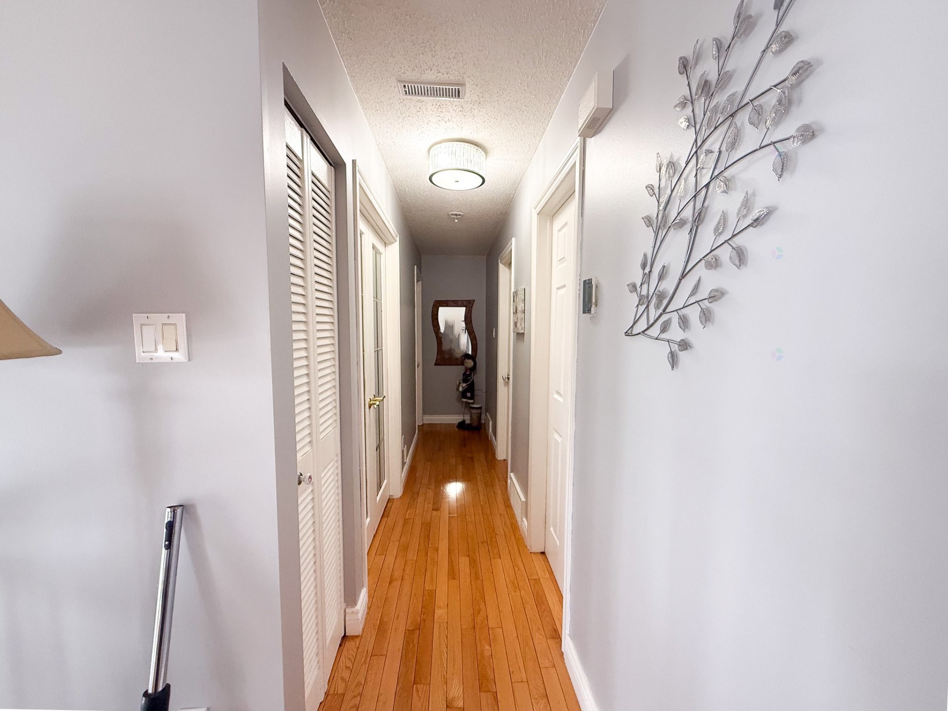 









136


Rue Thérèse

,
Gatineau (Gatineau),




QC
J8R3G8

