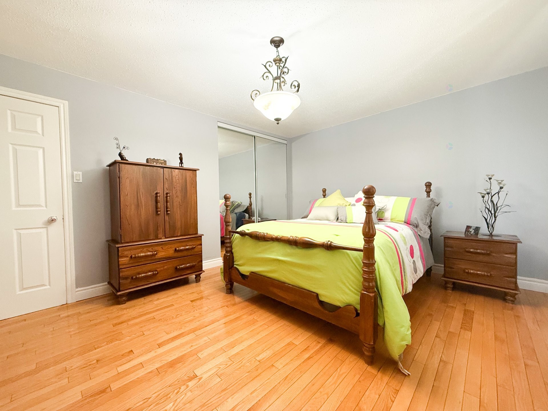 









136


Rue Thérèse

,
Gatineau (Gatineau),




QC
J8R3G8

