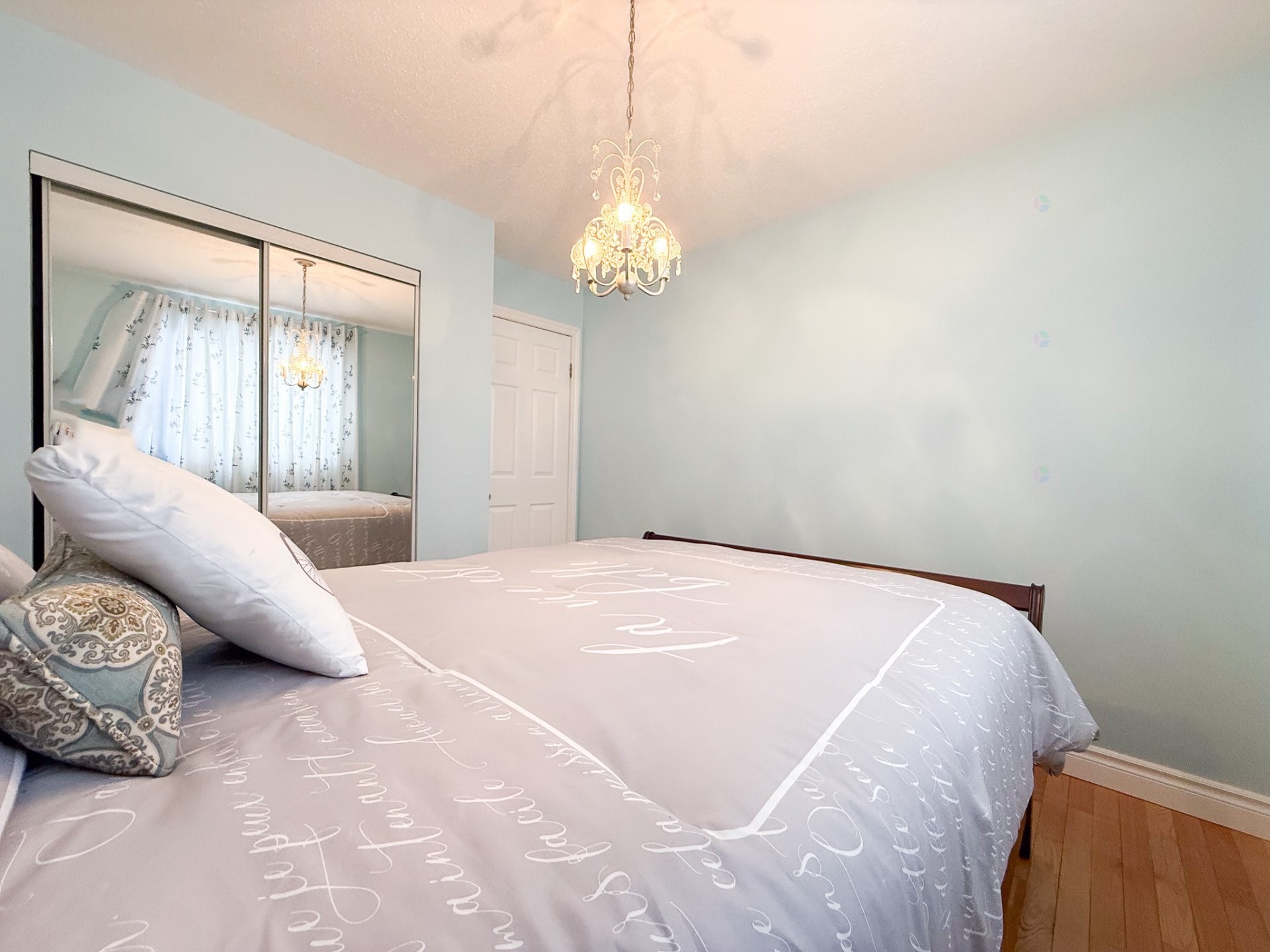 









136


Rue Thérèse

,
Gatineau (Gatineau),




QC
J8R3G8

