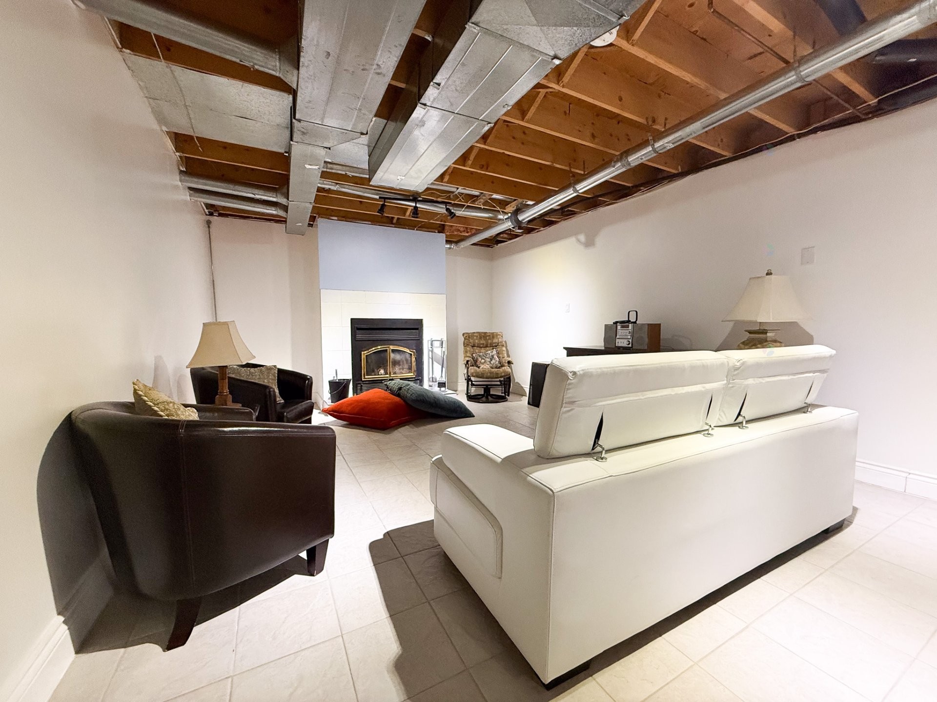 









136


Rue Thérèse

,
Gatineau (Gatineau),




QC
J8R3G8

