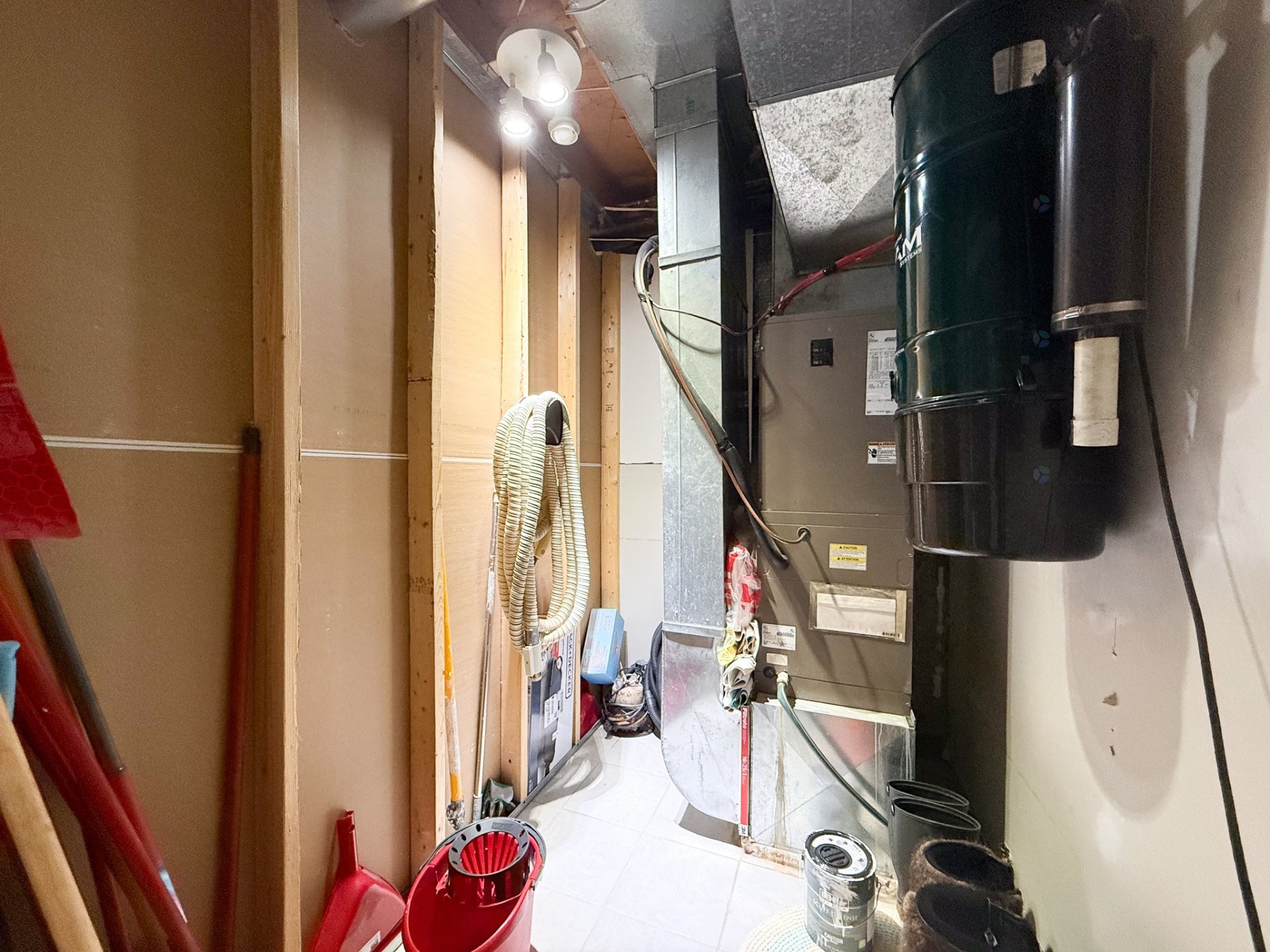 









136


Rue Thérèse

,
Gatineau (Gatineau),




QC
J8R3G8

