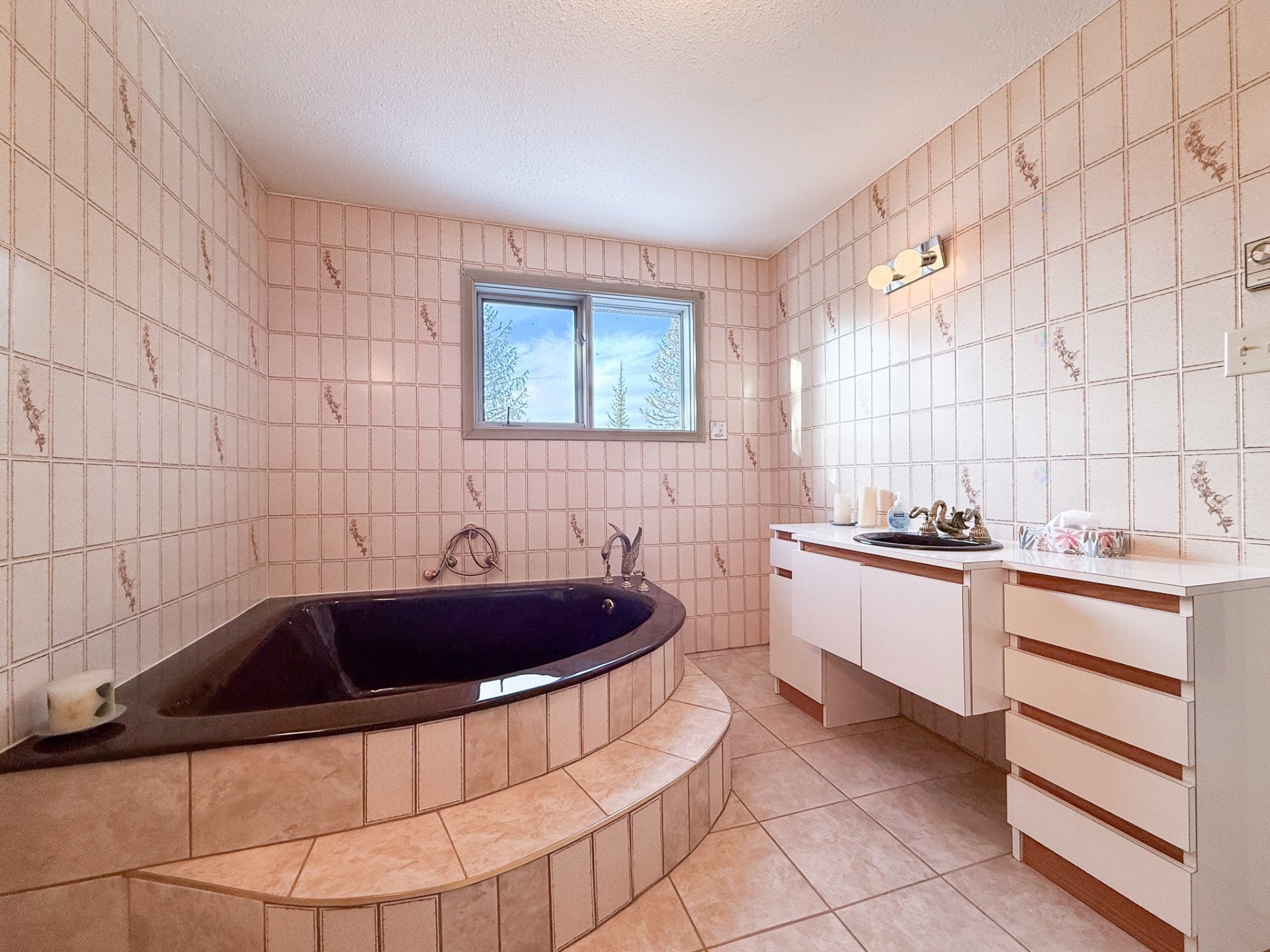 









21

 - 23


Ch. Alban

,
La Pêche,




QC
J0X1S0

