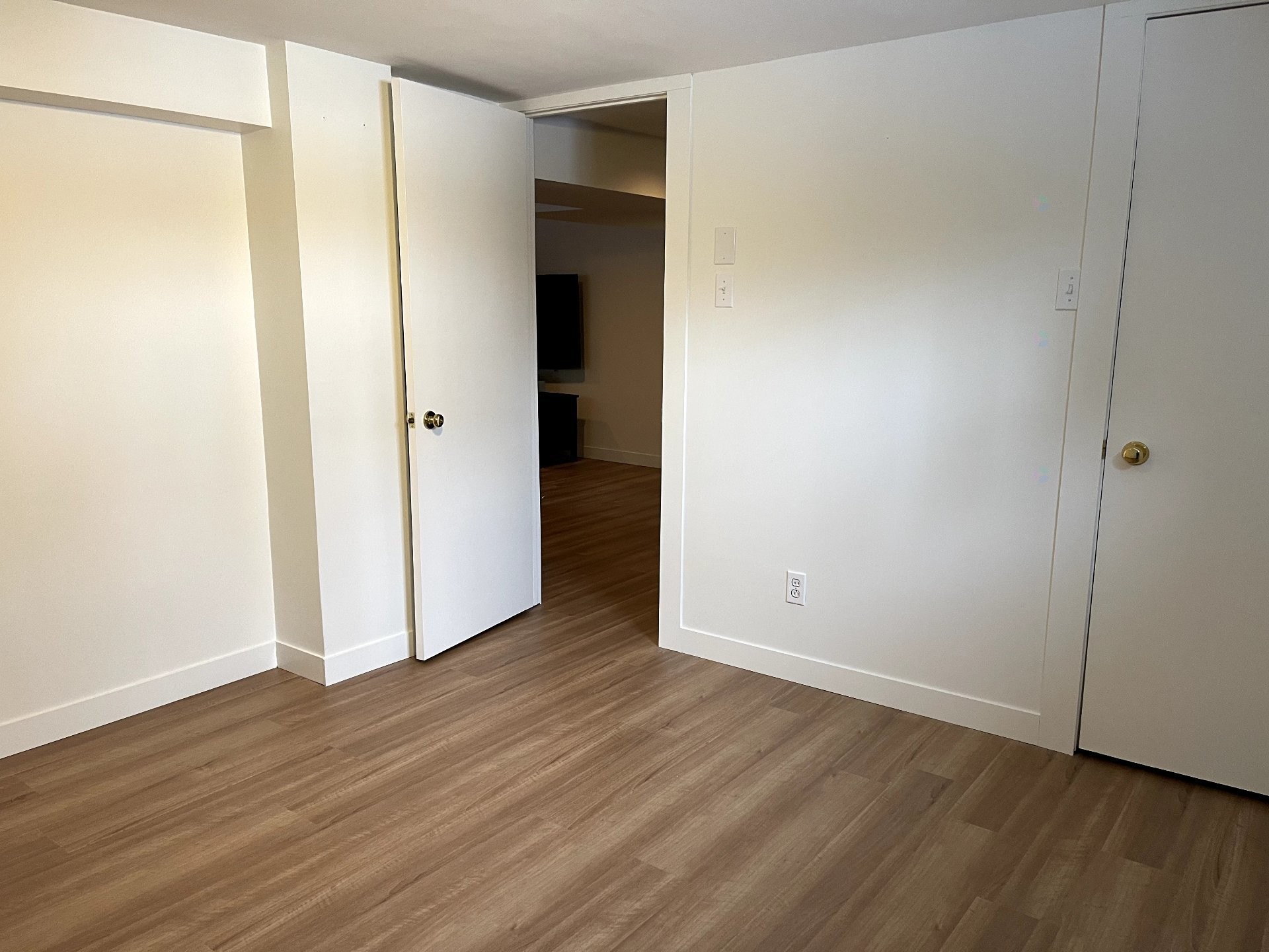 









182


Av. Duke-of-Kent

,
Pointe-Claire,




QC
H9R1Y3

