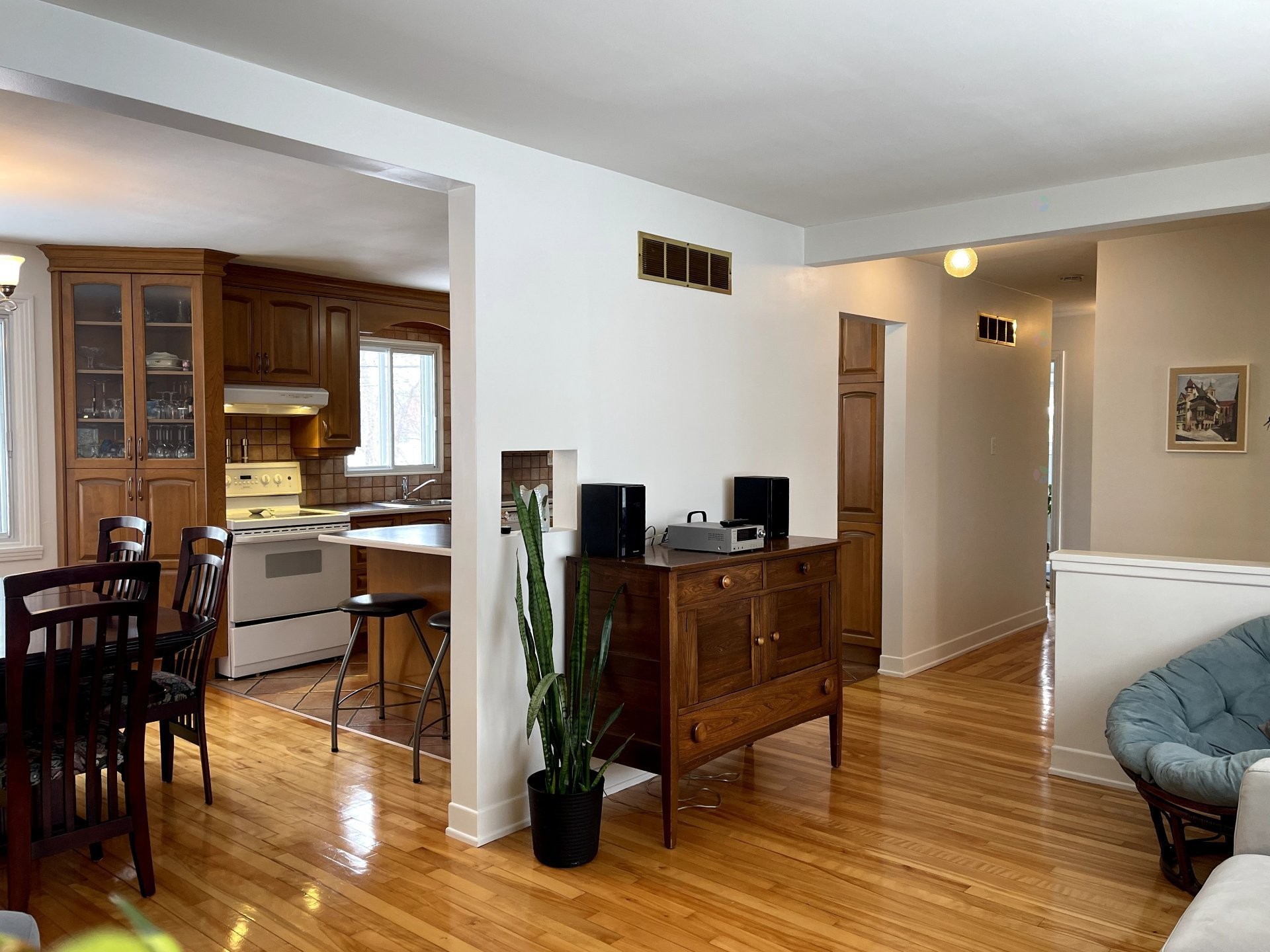 









182


Av. Duke-of-Kent

,
Pointe-Claire,




QC
H9R1Y3

