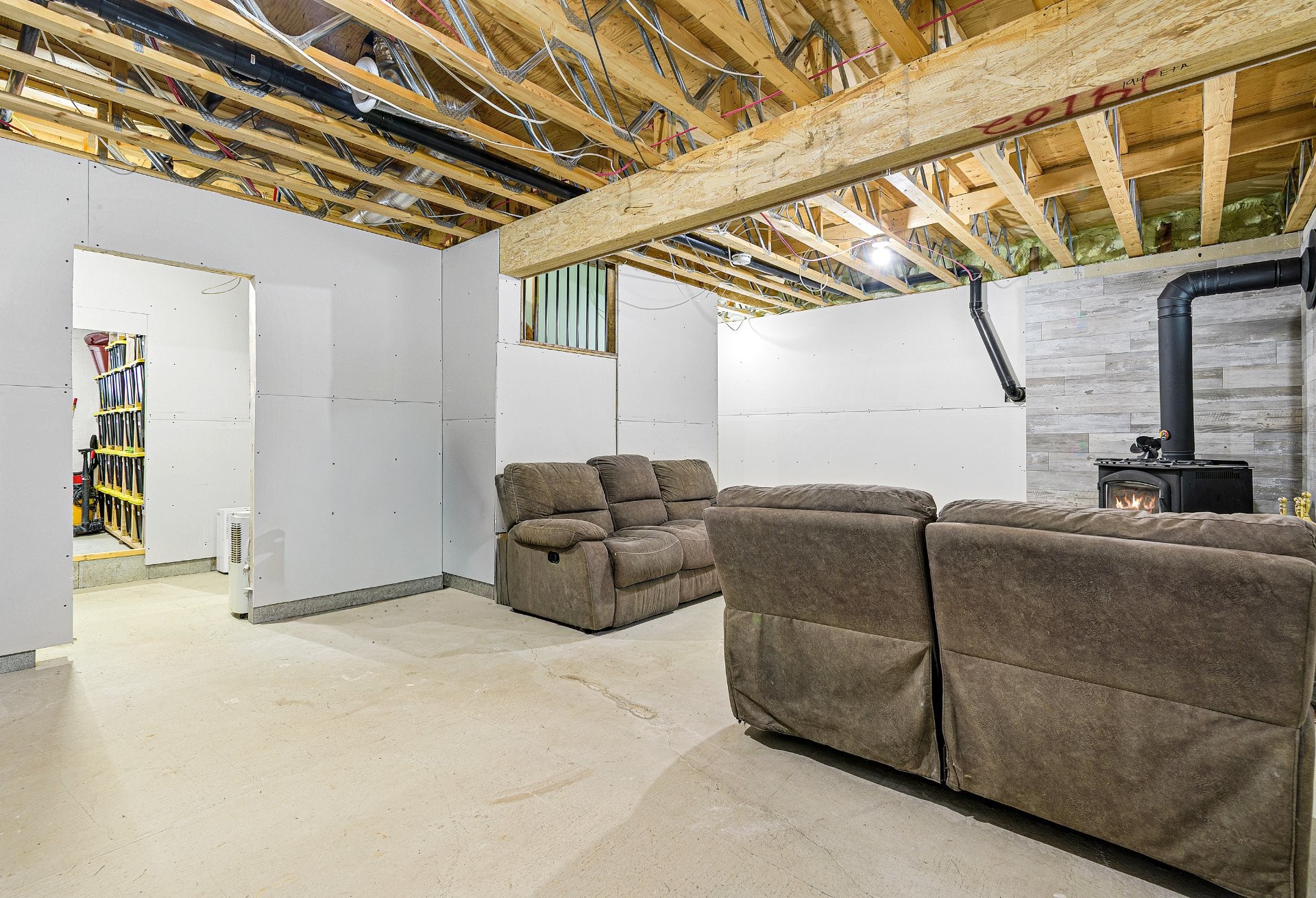 









343


Ch. Scotch

,
Grenville-sur-la-Rouge,




QC
J0V1J0

