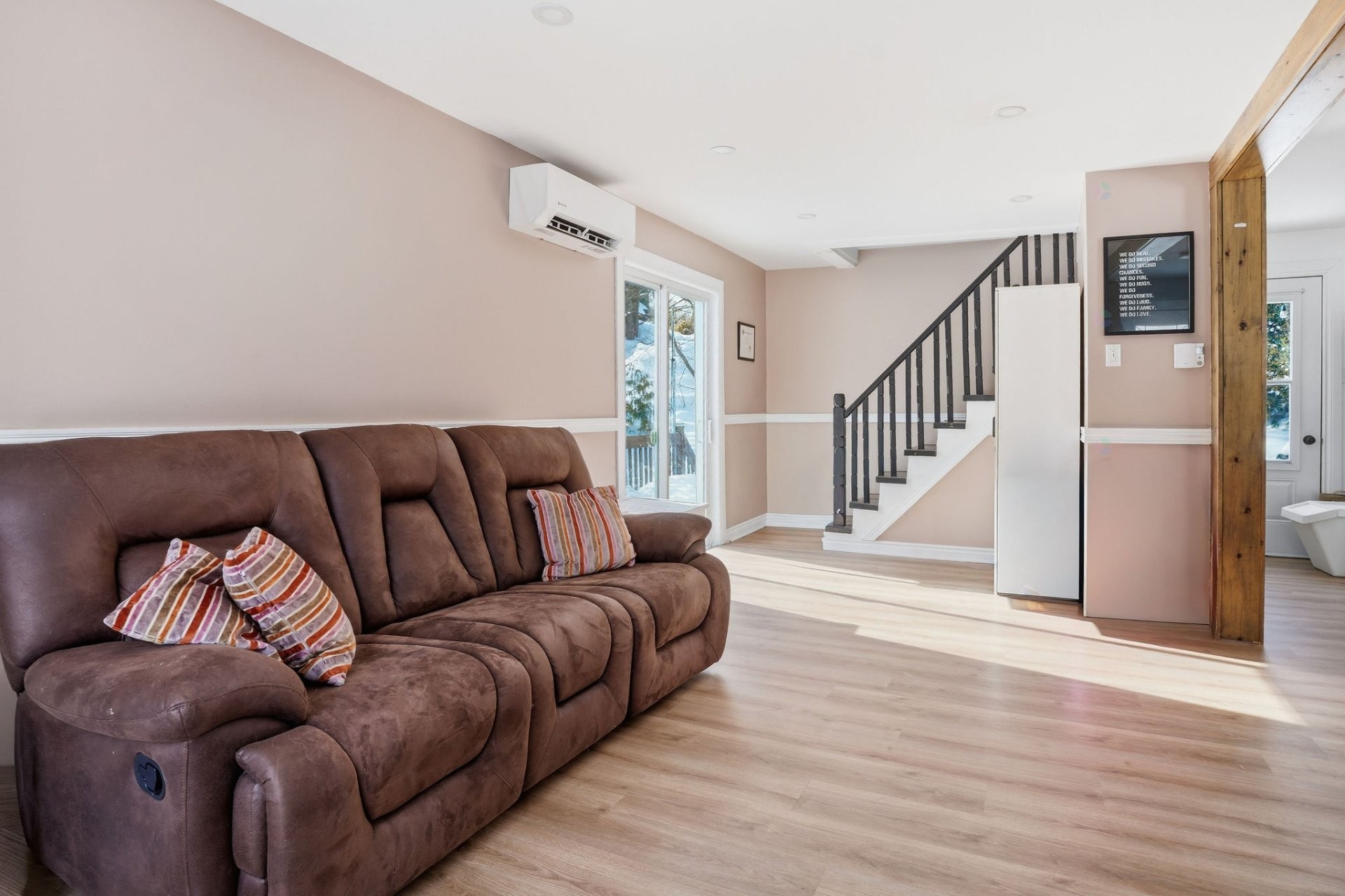 









467


Imp. Bourbonnais

,
Gatineau (Buckingham),




QC
J8L2T2

