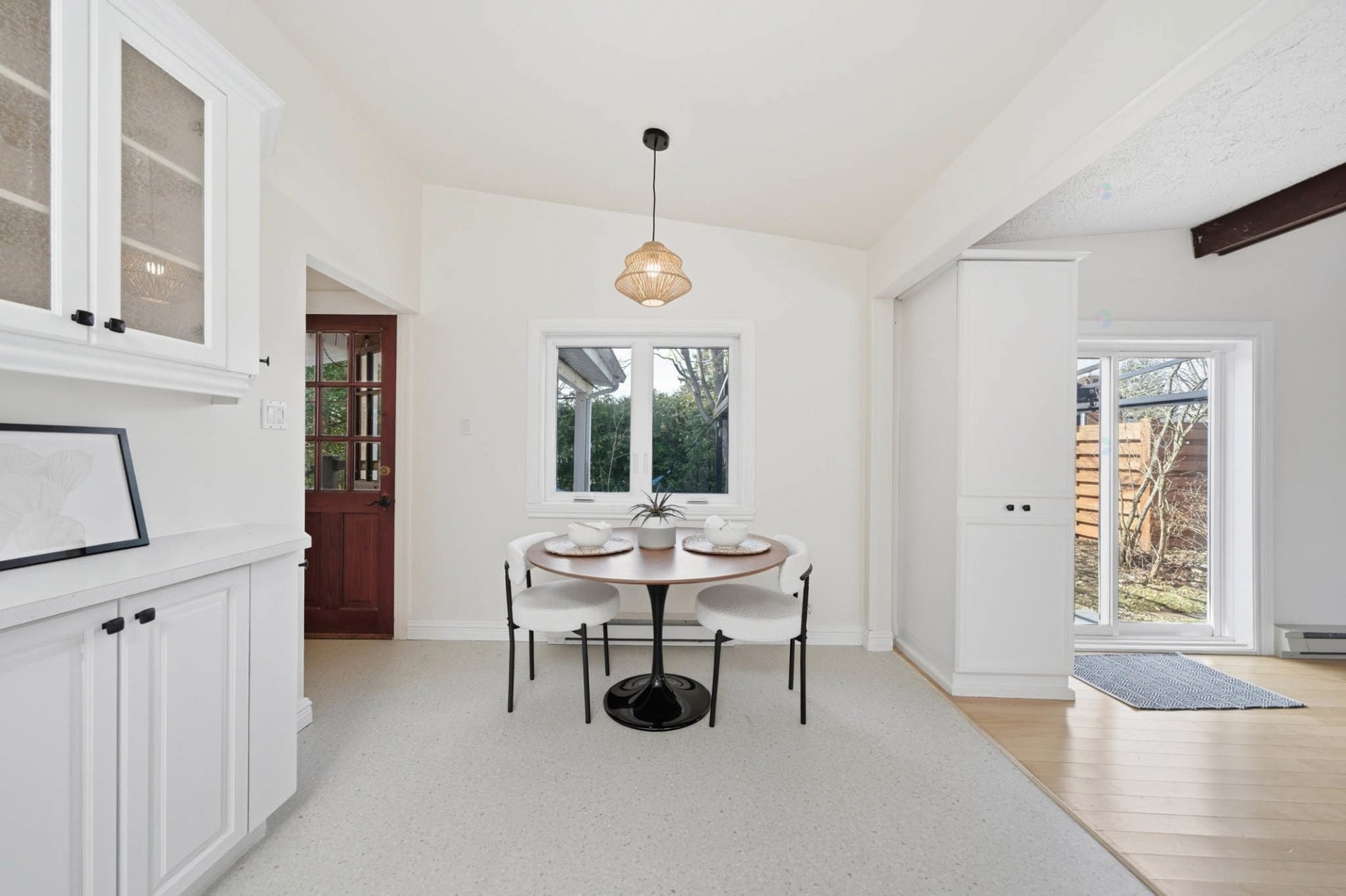 









27


Rue des Pins

,
Saint-Basile-le-Grand,




QC
J3N1L5

