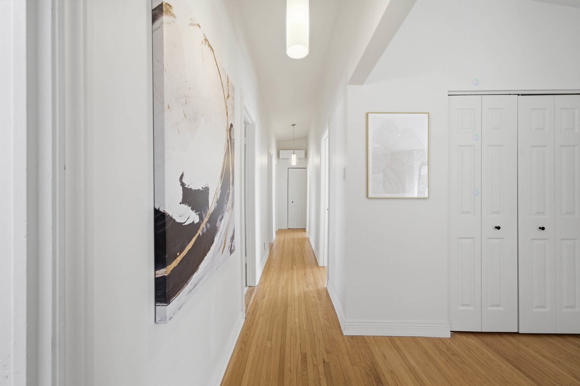 









27


Rue des Pins

,
Saint-Basile-le-Grand,




QC
J3N1L5

