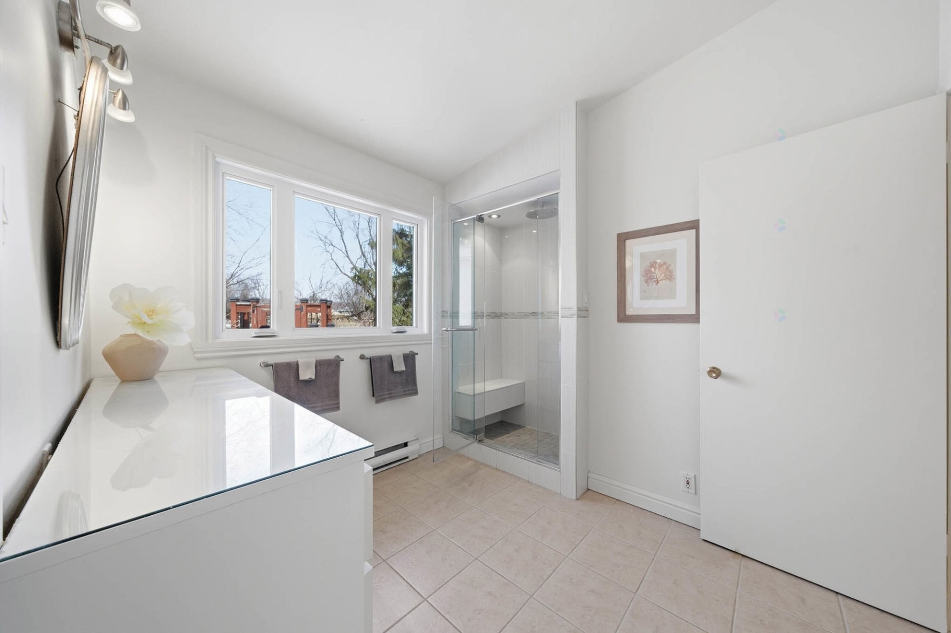 









27


Rue des Pins

,
Saint-Basile-le-Grand,




QC
J3N1L5

