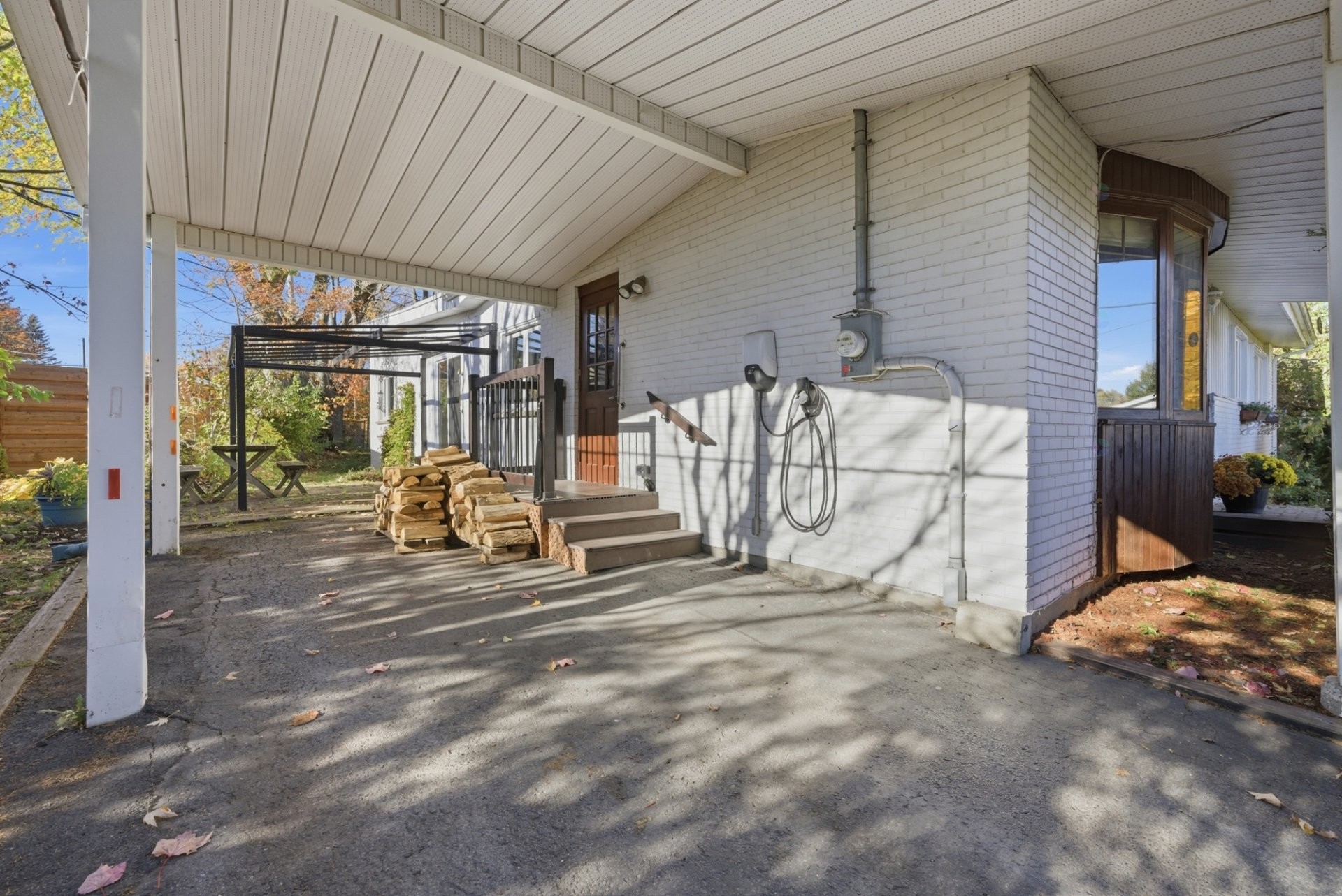 









27


Rue des Pins

,
Saint-Basile-le-Grand,




QC
J3N1L5

