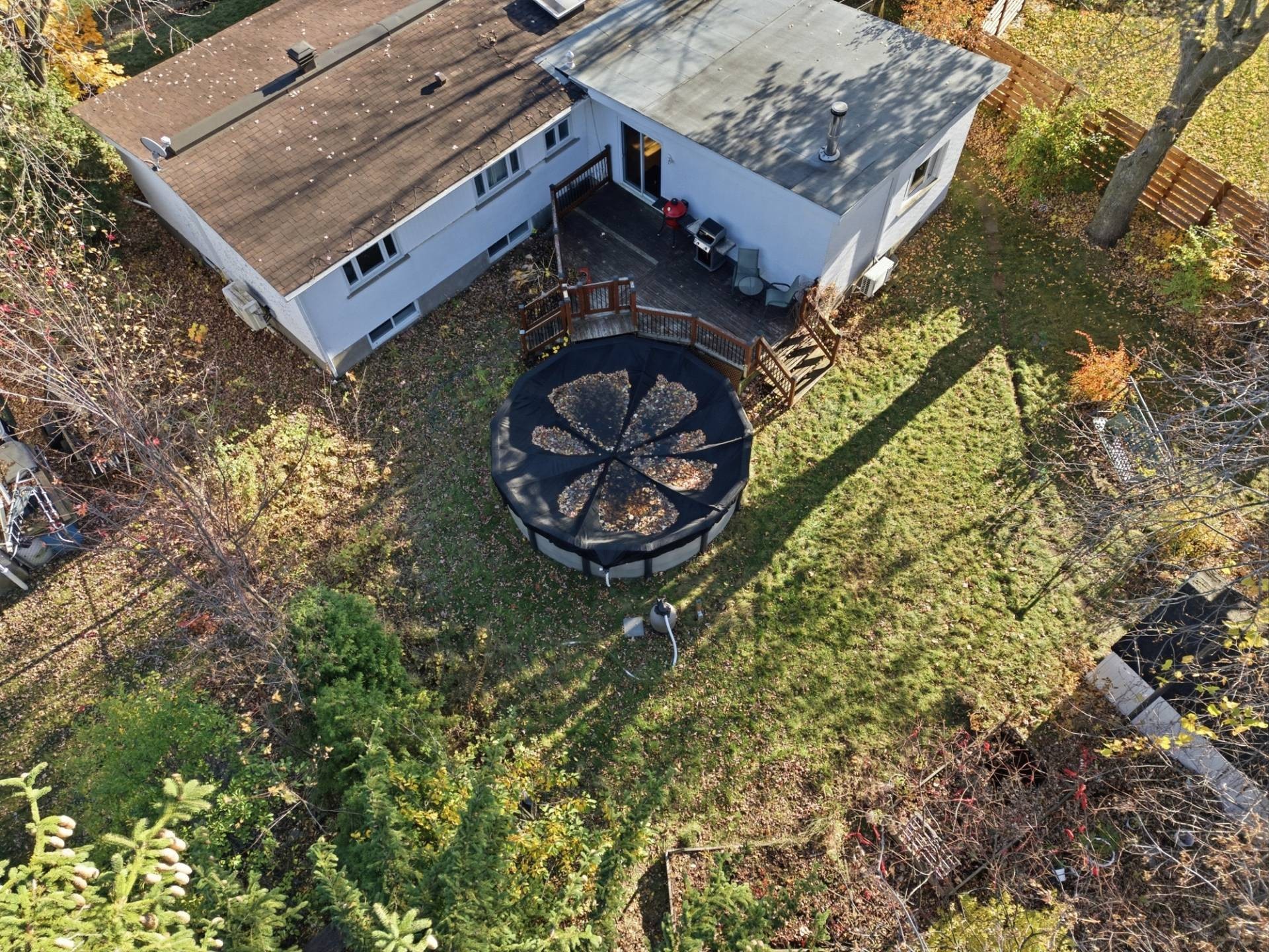 









27


Rue des Pins

,
Saint-Basile-le-Grand,




QC
J3N1L5

