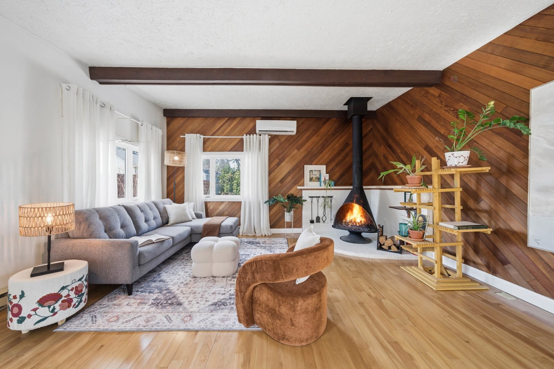 









27


Rue des Pins

,
Saint-Basile-le-Grand,




QC
J3N1L5

