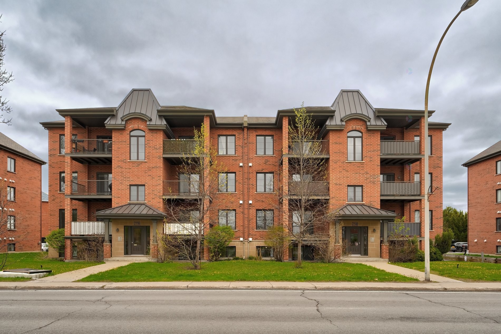 









7220


Boul. Cousineau

, 3,
Longueuil (Saint-Hubert),




QC
J3Y0H9

