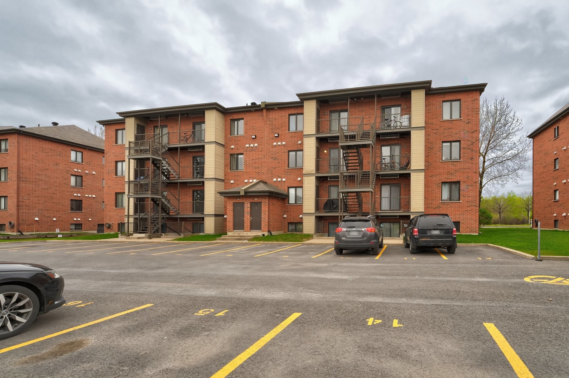 









7220


Boul. Cousineau

, 3,
Longueuil (Saint-Hubert),




QC
J3Y0H9

