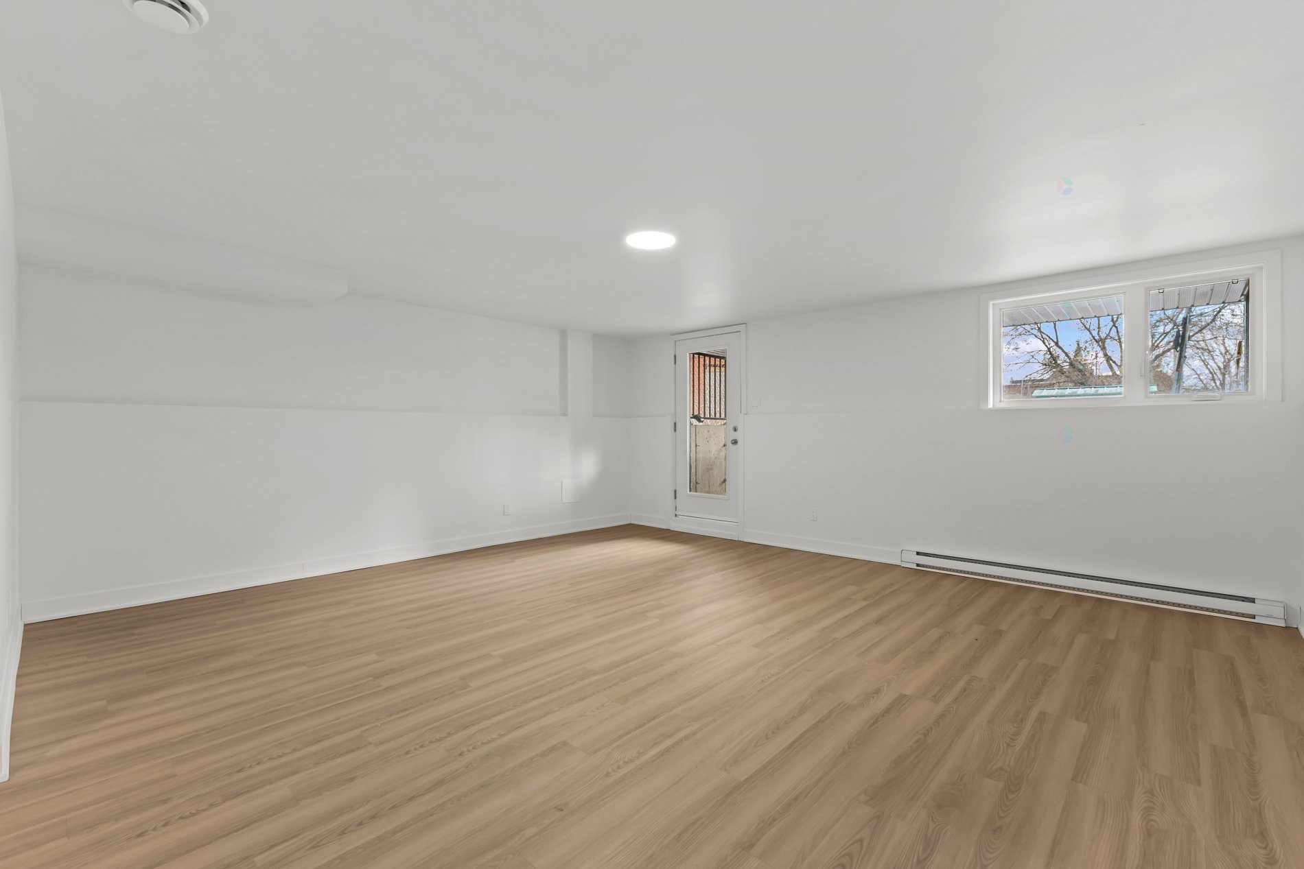 









855

 - 859


Rue Sherbrooke

,
Montréal (Lachine),




QC
H8S1H3

