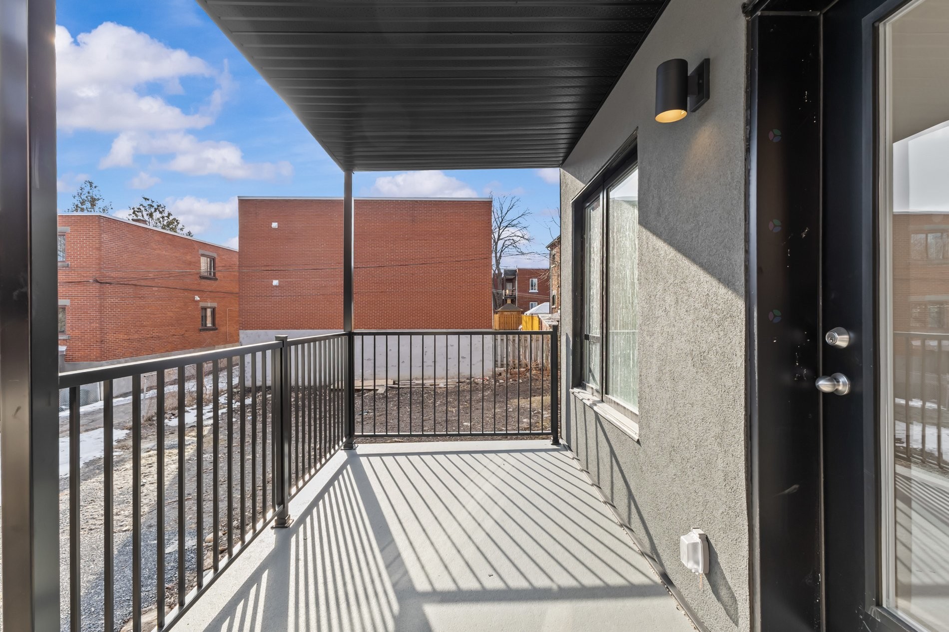 









855

 - 859


Rue Sherbrooke

,
Montréal (Lachine),




QC
H8S1H3

