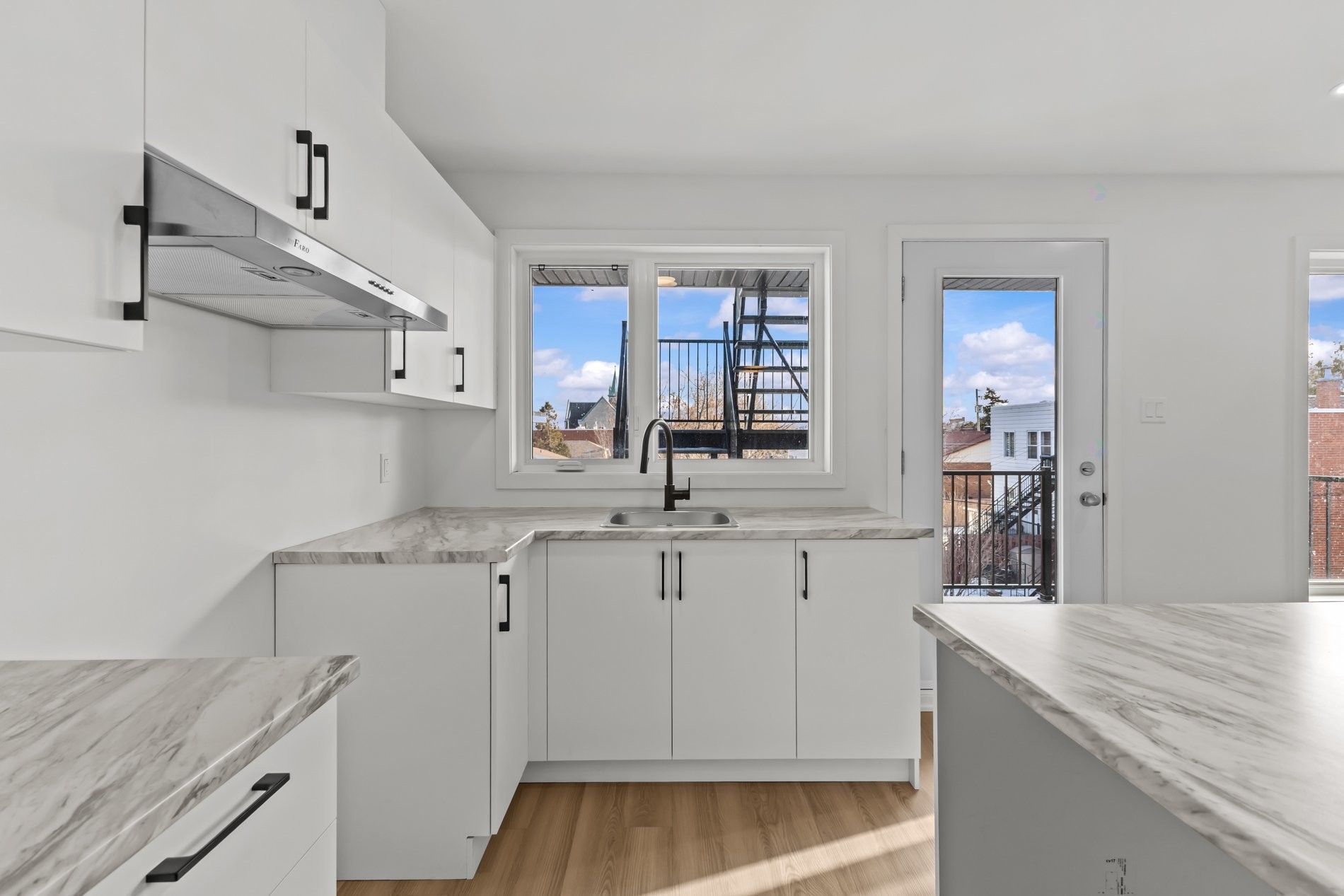 









855

 - 859


Rue Sherbrooke

,
Montréal (Lachine),




QC
H8S1H3

