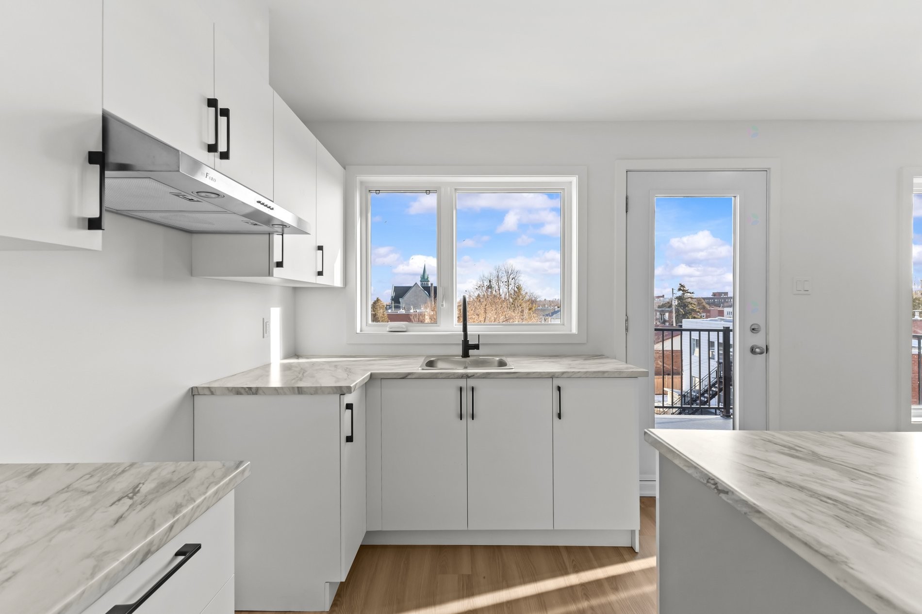 









855

 - 859


Rue Sherbrooke

,
Montréal (Lachine),




QC
H8S1H3

