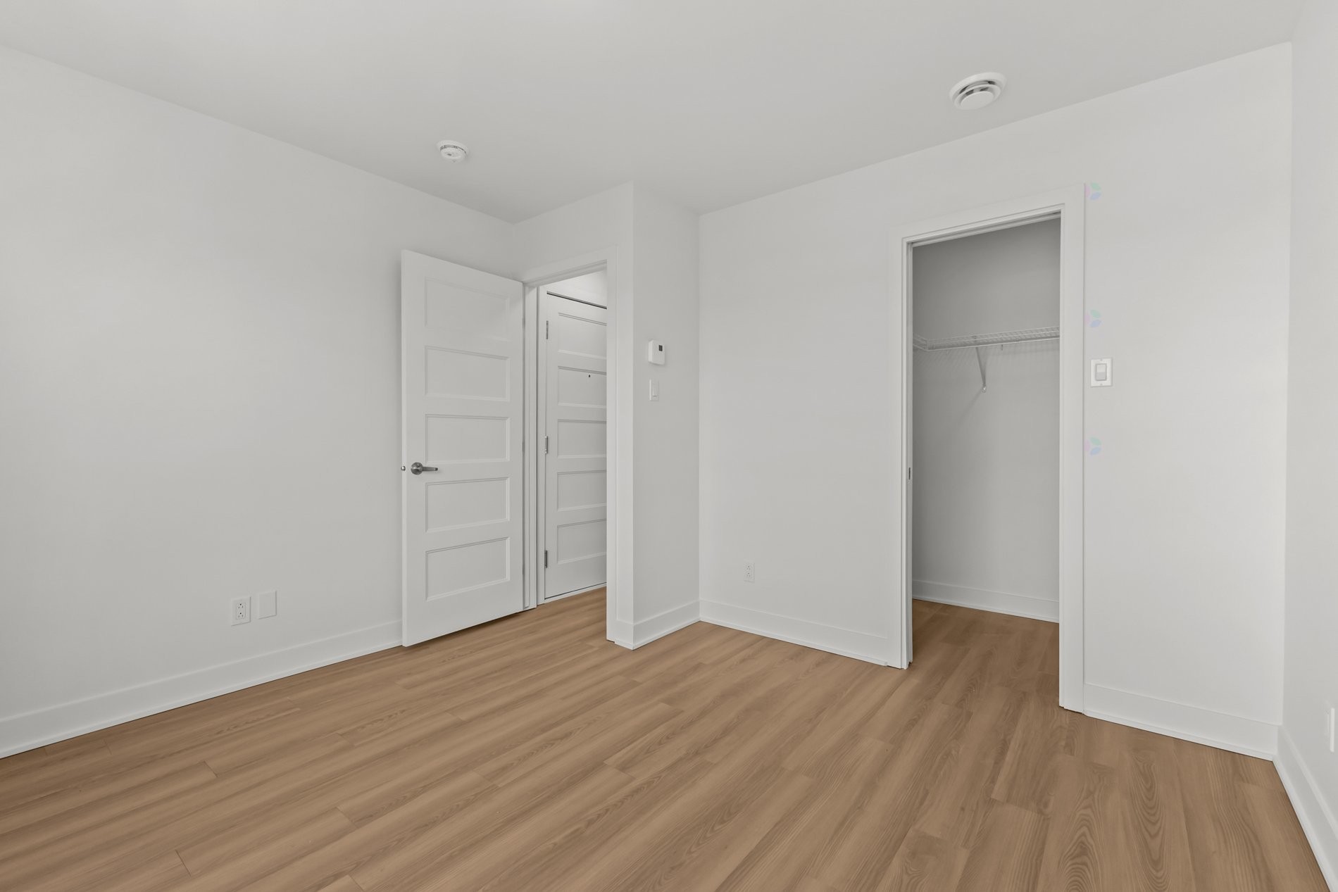 









855

 - 859


Rue Sherbrooke

,
Montréal (Lachine),




QC
H8S1H3

