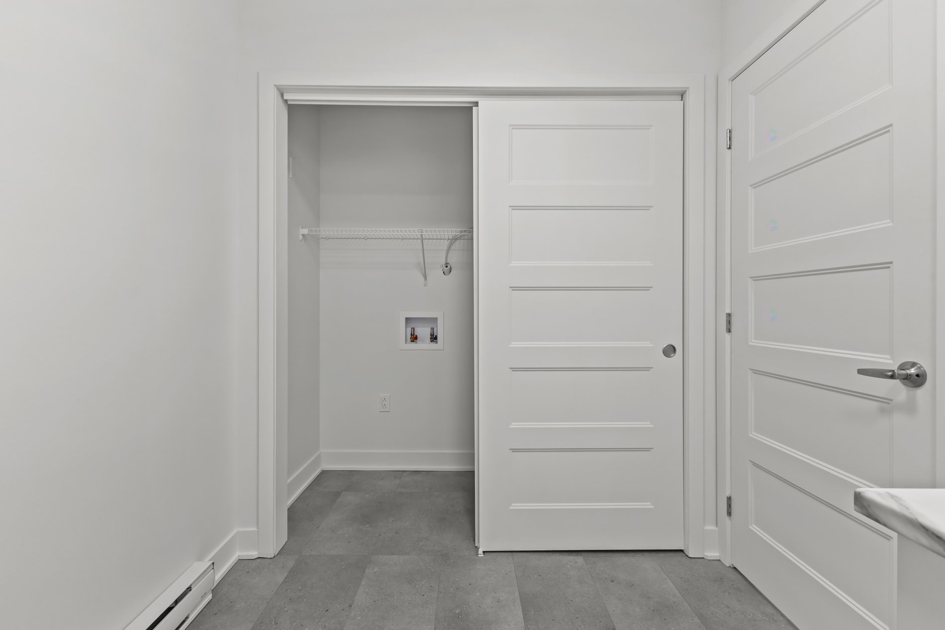 









855

 - 859


Rue Sherbrooke

,
Montréal (Lachine),




QC
H8S1H3

