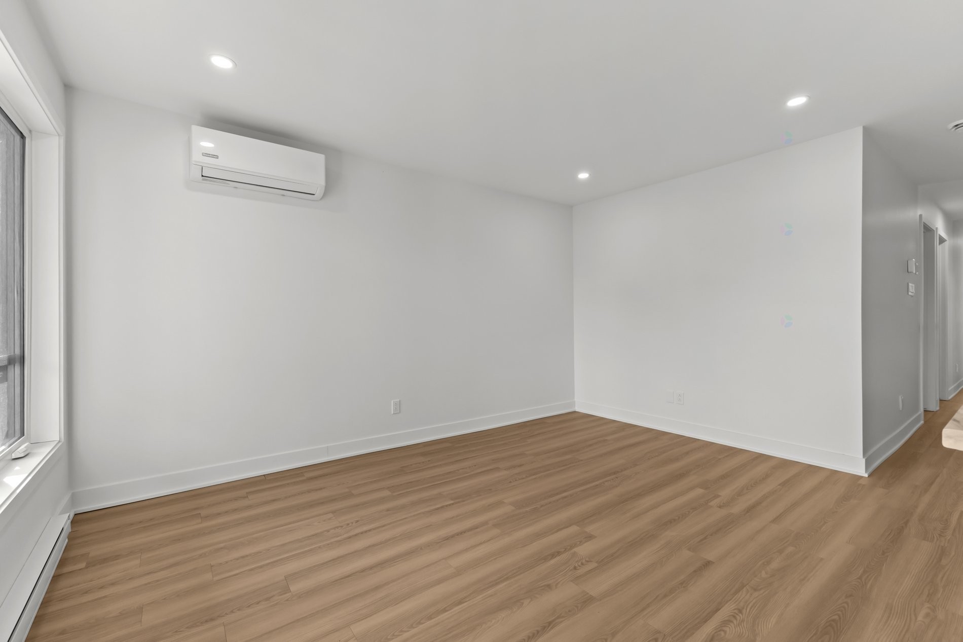 









855

 - 859


Rue Sherbrooke

,
Montréal (Lachine),




QC
H8S1H3

