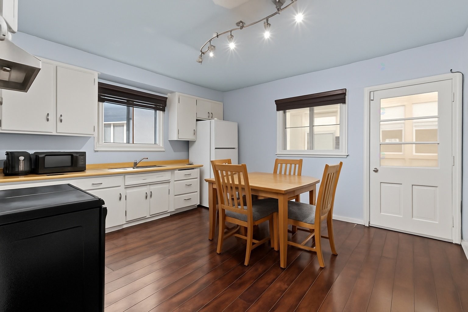 









865

 - 875


Rue Sherbrooke

,
Montréal (Lachine),




QC
H8S1H3

