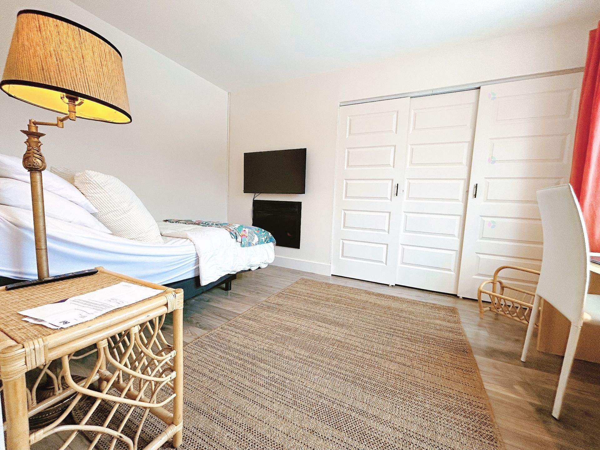 









58A


Av. du Havre-des-Neiges

,
Saint-Sauveur,




QC
J0R1R4

