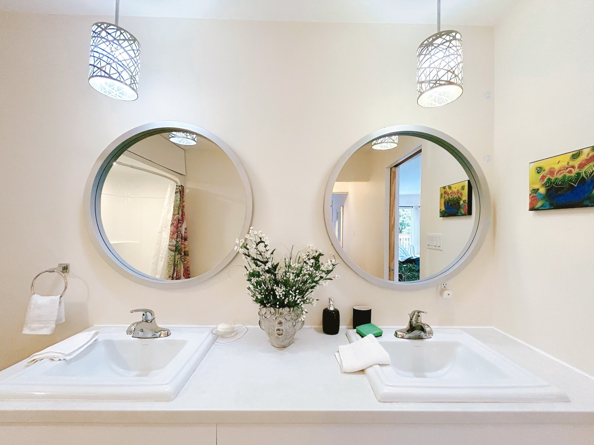 









58A


Av. du Havre-des-Neiges

,
Saint-Sauveur,




QC
J0R1R4

