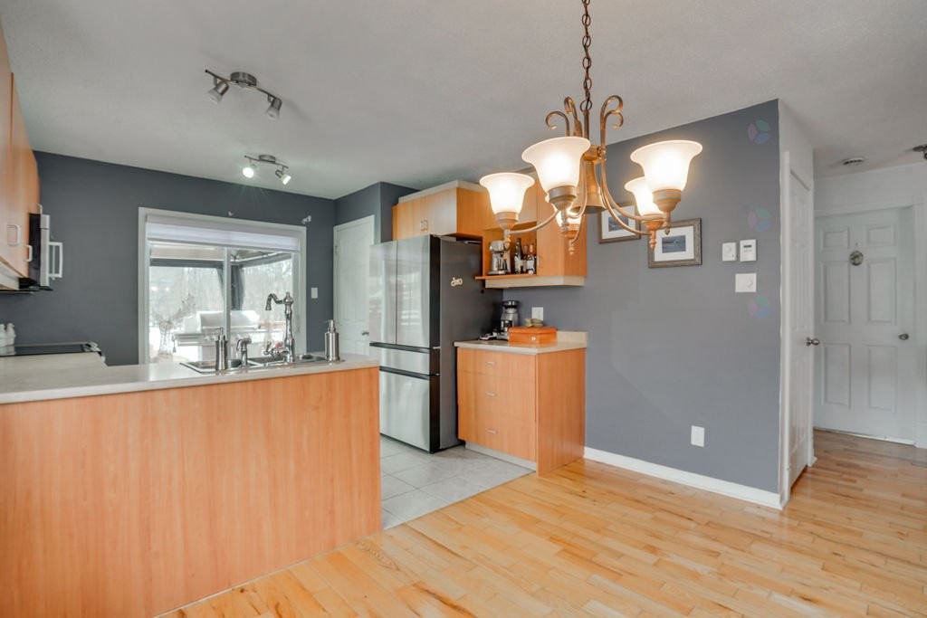 









1294


Rue d'Alma

,
Gatineau (Gatineau),




QC
J8R3J4

