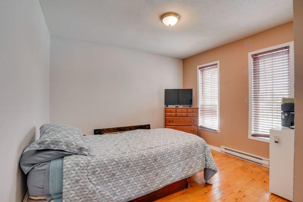 









1294


Rue d'Alma

,
Gatineau (Gatineau),




QC
J8R3J4

