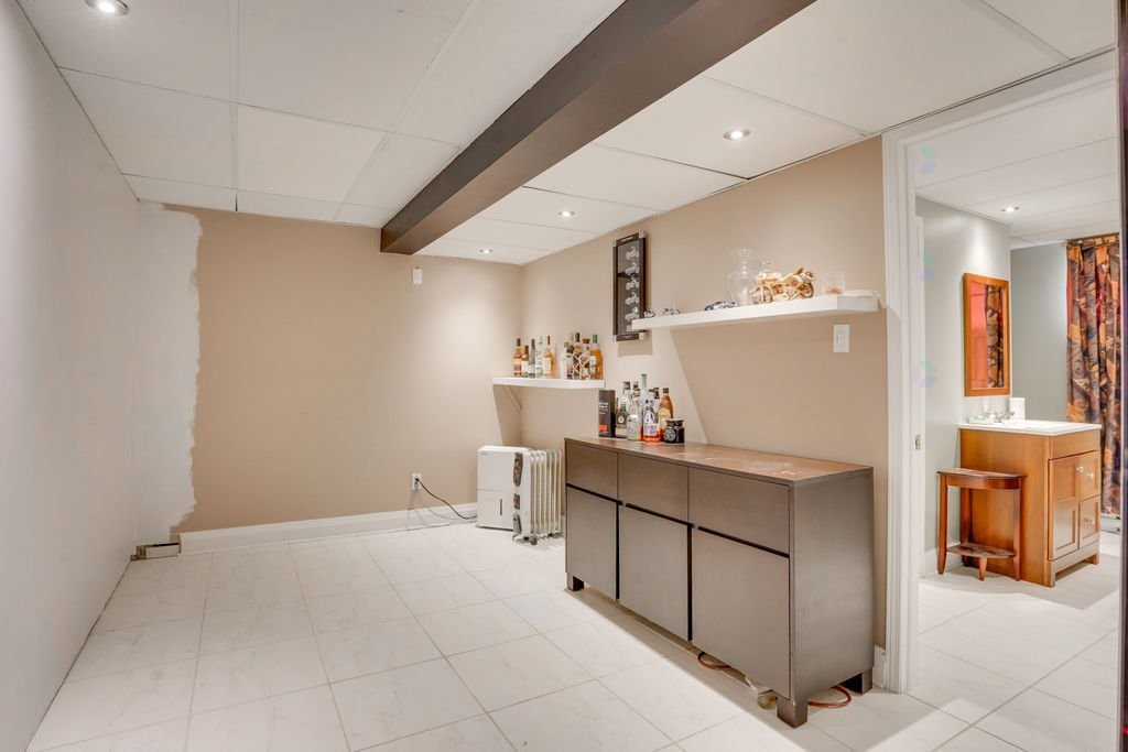 









1294


Rue d'Alma

,
Gatineau (Gatineau),




QC
J8R3J4

