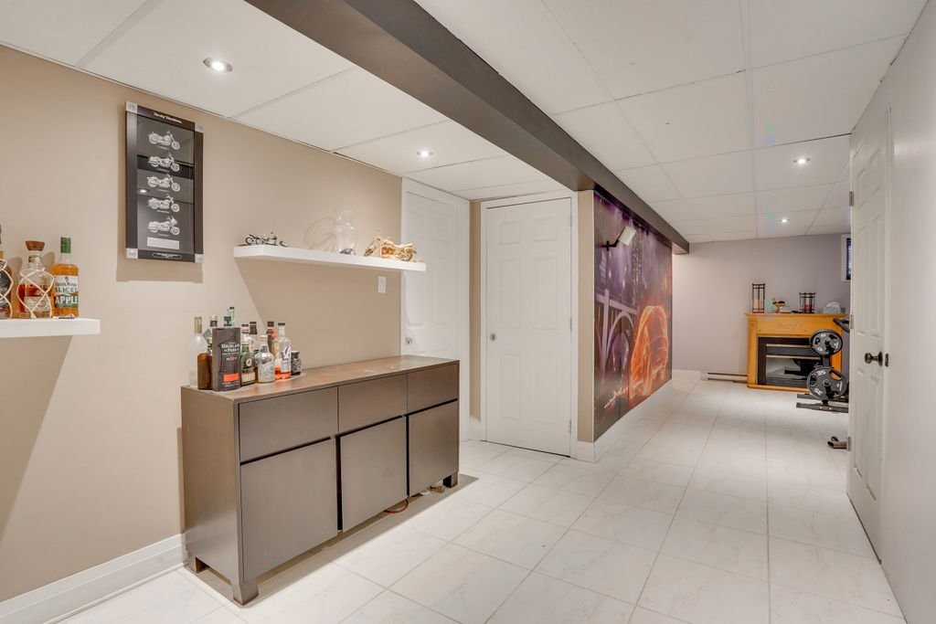 









1294


Rue d'Alma

,
Gatineau (Gatineau),




QC
J8R3J4

