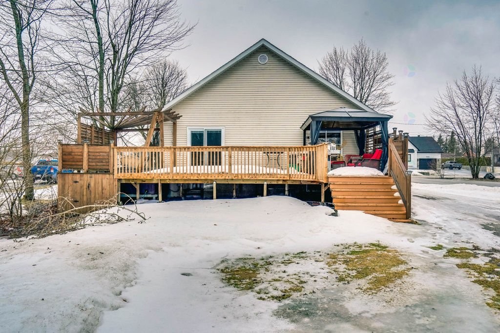 









1294


Rue d'Alma

,
Gatineau (Gatineau),




QC
J8R3J4

