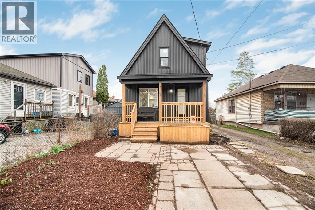












7 STAPLETON Avenue

,
Hamilton,




Ontario
L8H3N5

