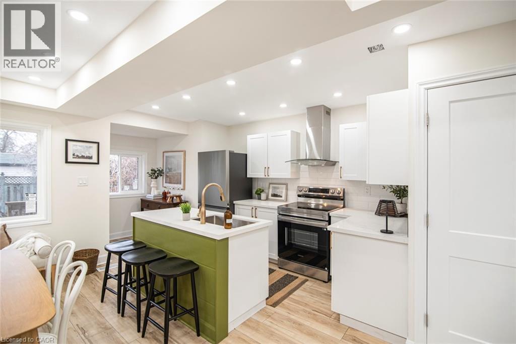 












7 STAPLETON Avenue

,
Hamilton,




Ontario
L8H3N5

