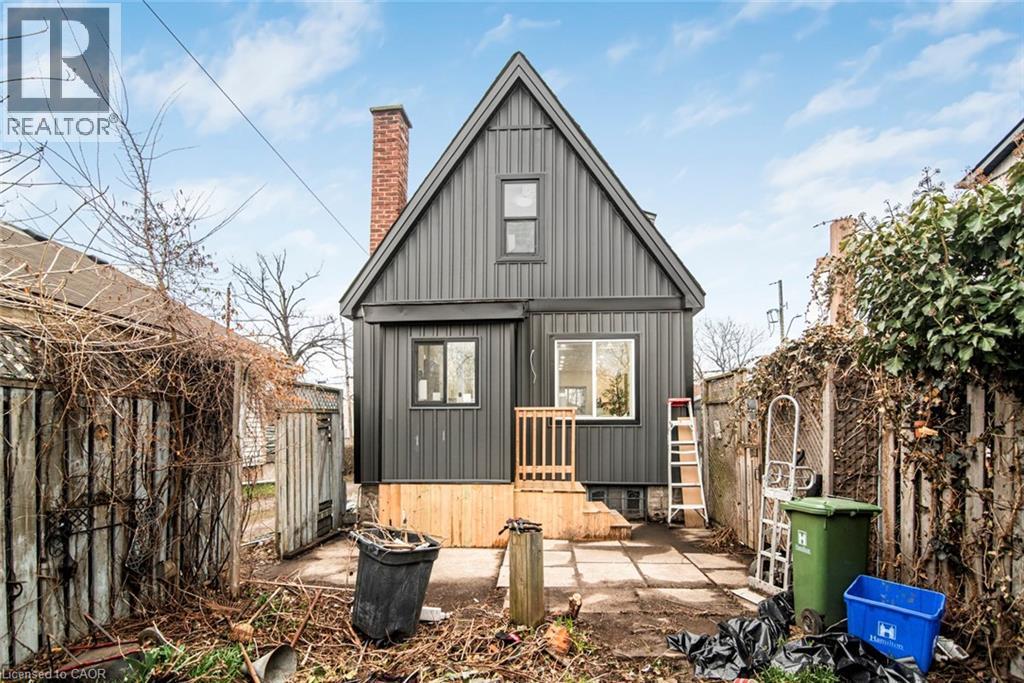 












7 STAPLETON Avenue

,
Hamilton,




Ontario
L8H3N5

