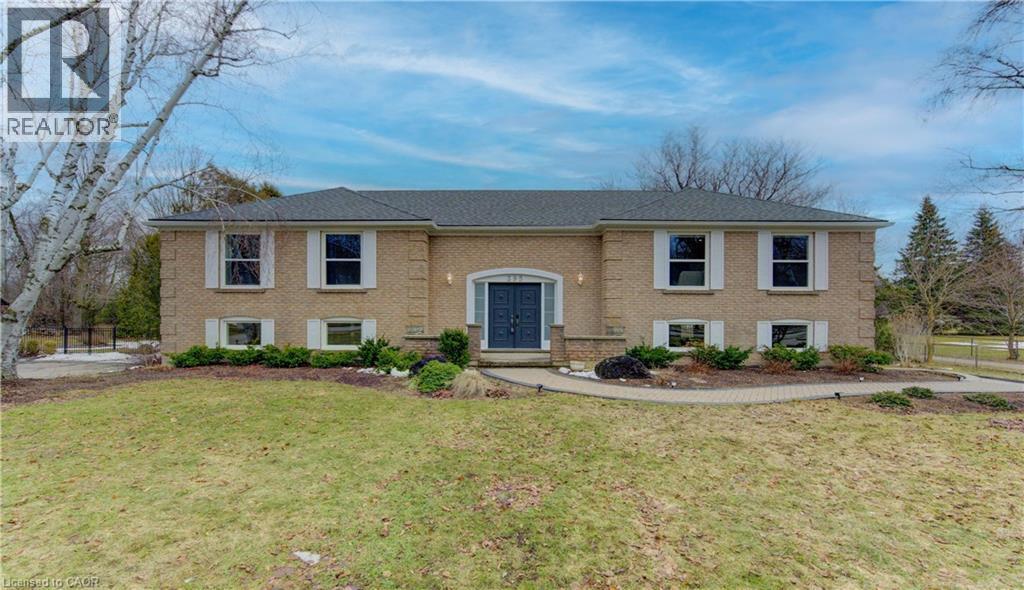 












395 WARRINGTON Drive

,
Waterloo,




Ontario
N2L2P7

