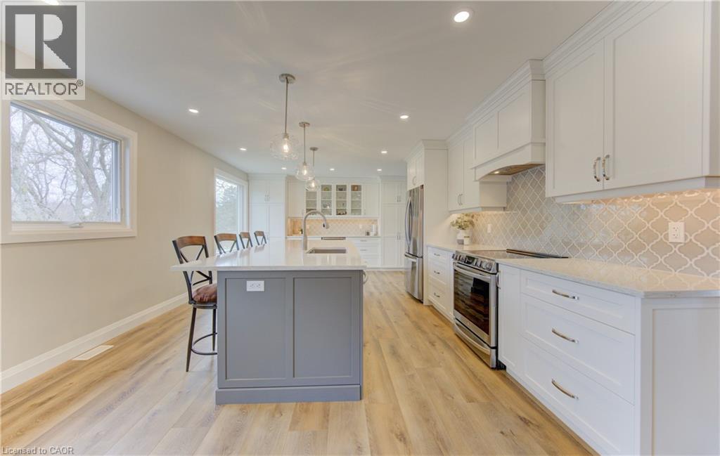 












395 WARRINGTON Drive

,
Waterloo,




Ontario
N2L2P7

