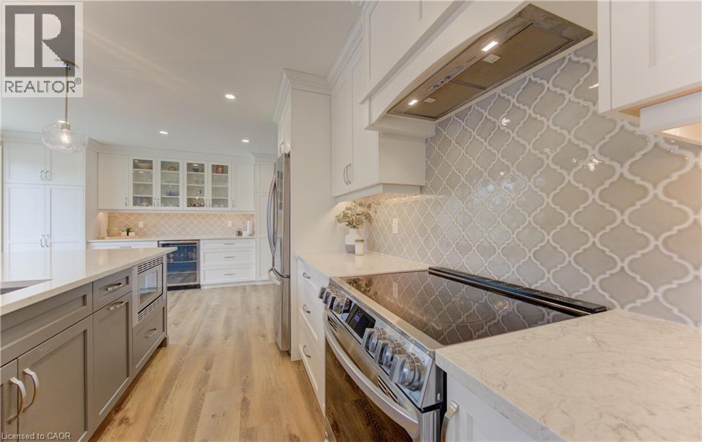 












395 WARRINGTON Drive

,
Waterloo,




Ontario
N2L2P7

