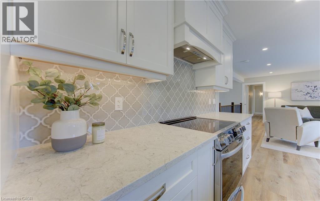 












395 WARRINGTON Drive

,
Waterloo,




Ontario
N2L2P7

