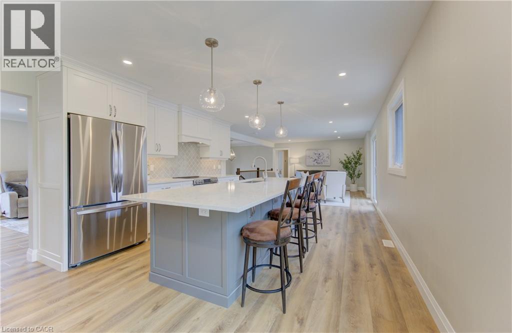 












395 WARRINGTON Drive

,
Waterloo,




Ontario
N2L2P7

